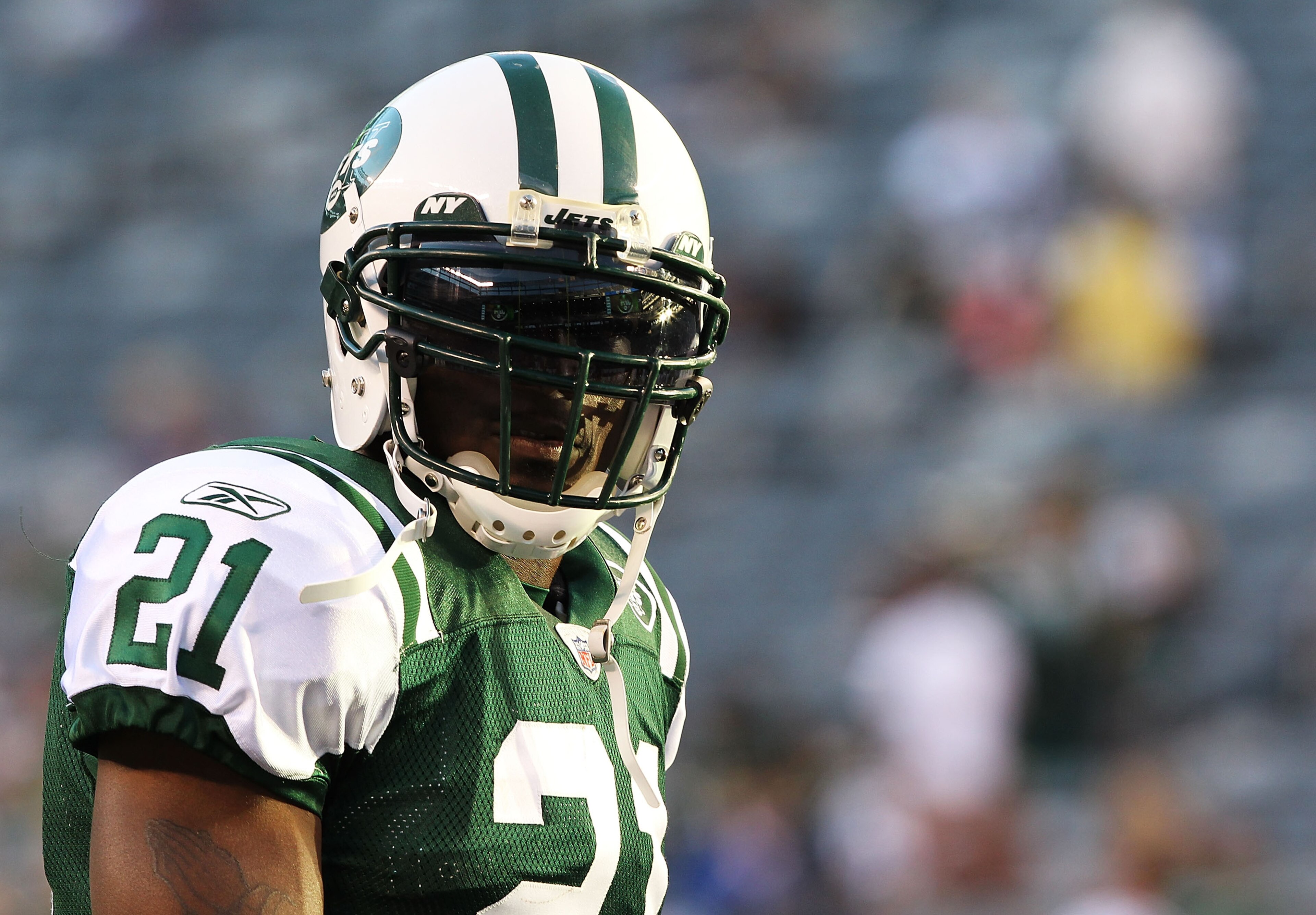 EAST RUTHERFORD, NJ - AUGUST 27: LaDainian Tomlinson #21 of the New York Jets looks on before the game against the Washington Redskins on August 27, 2010 at the New Meadowlands Stadium in East Rutherford, New Jersey. (Photo by Al Bello/Getty Images) EAST RUTHERFORD, NJ - AUGUST 27: LaDainian Tomlinson #21 of the New York Jets looks on before the game against the Washington Redskins on August 27, 2010 at the New Meadowlands Stadium in East Rutherford, New Jersey. (Photo by Al Bello/Getty Images)