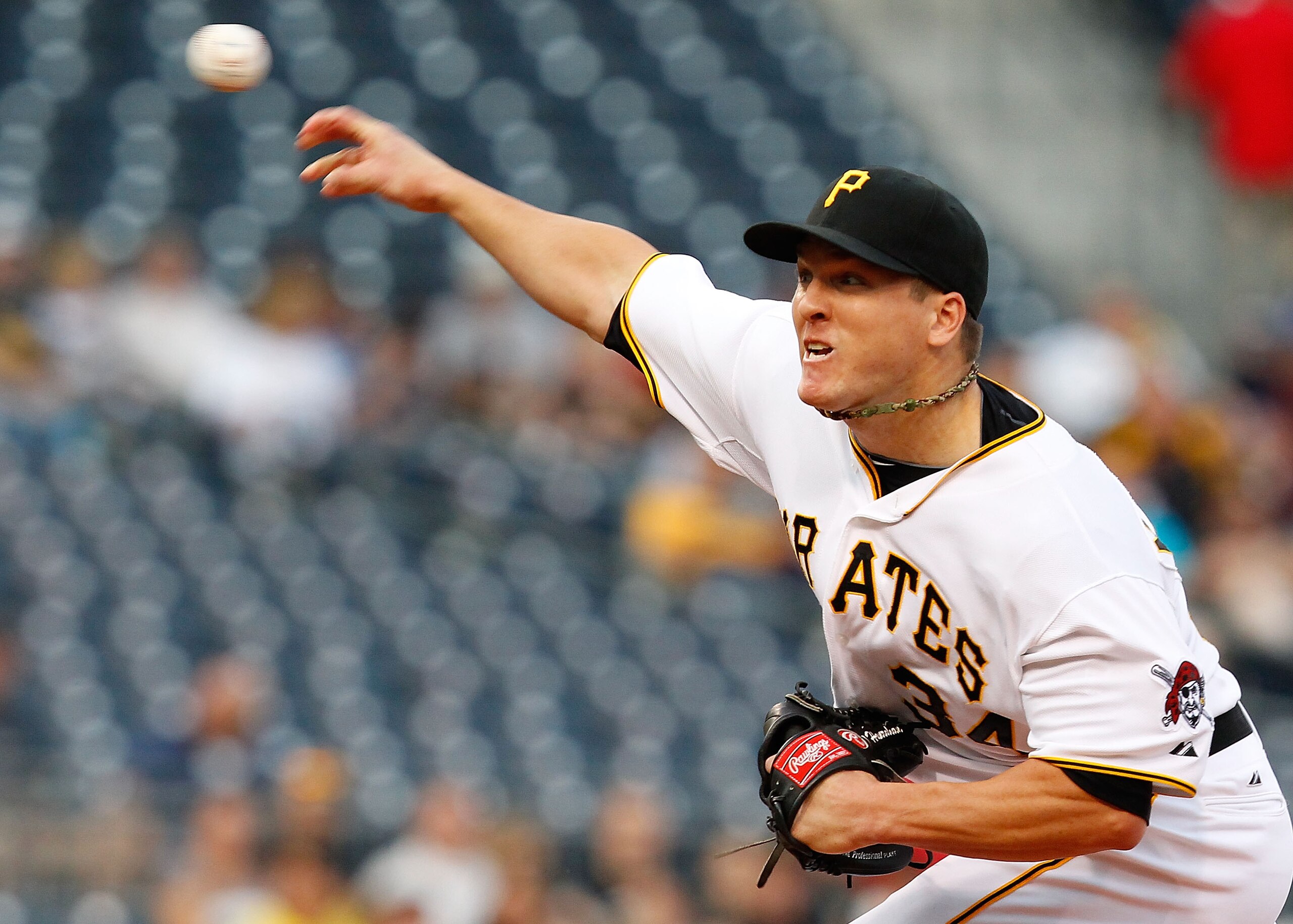 PITTSBURGH - AUGUST 25:  Daniel McCutchen #34 of the Pittsburgh Pirates pitches against the St Louis Cardinals during the game on August 25, 2010 at PNC Park in Pittsburgh, Pennsylvania.  (Photo by Jared Wickerham/Getty Images)