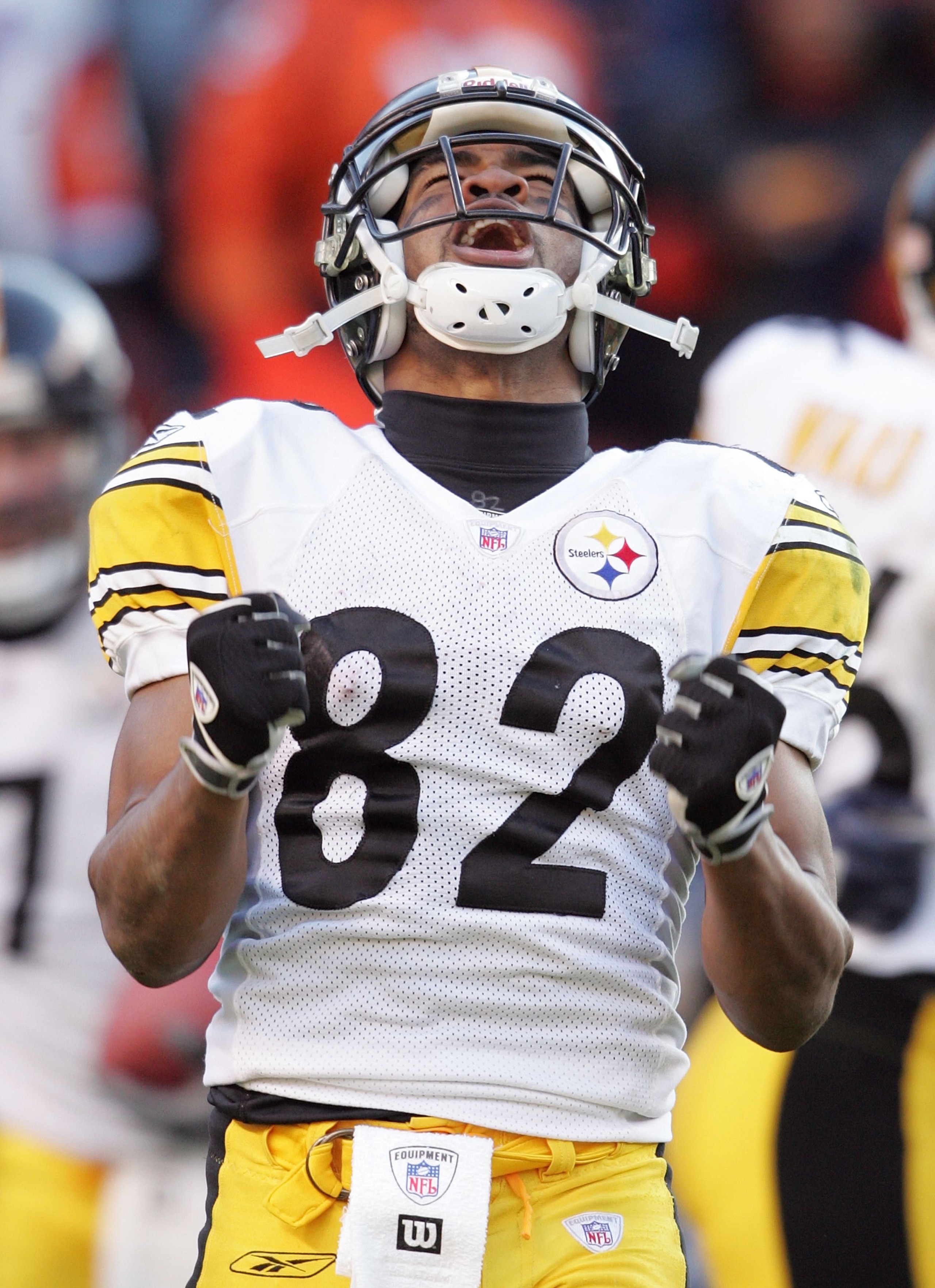 DENVER - JANUARY 22:   Antwaan Randle El #82 of the Pittsburgh Steelers celebrates after Ben Roethlisberger scored a touchdown against the Denver Broncos during the AFC Championship Game January 22, 2006 at Invesco Field at Mile High in Denver, Colorado. 