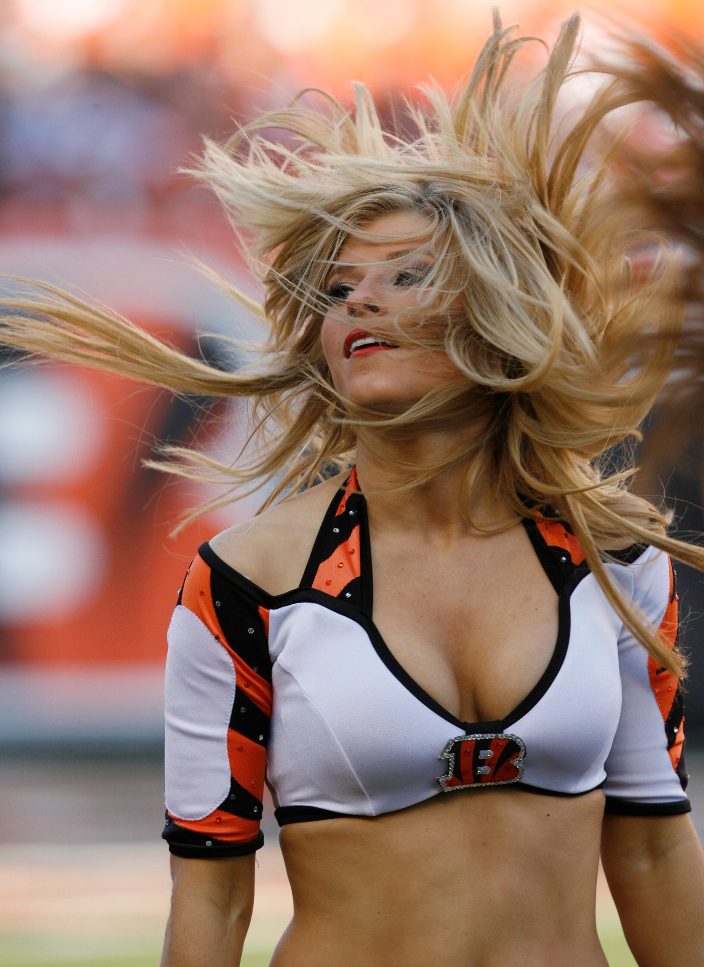 CINCINNATI - NOVEMBER 8: Cincinnati Bengals cheerleaders cheer for their team against Baltimore Ravens at Paul Brown Stadium on November 8, 2009 in Cincinnati, Ohio.  (Photo by John Sommers II/Getty Images)