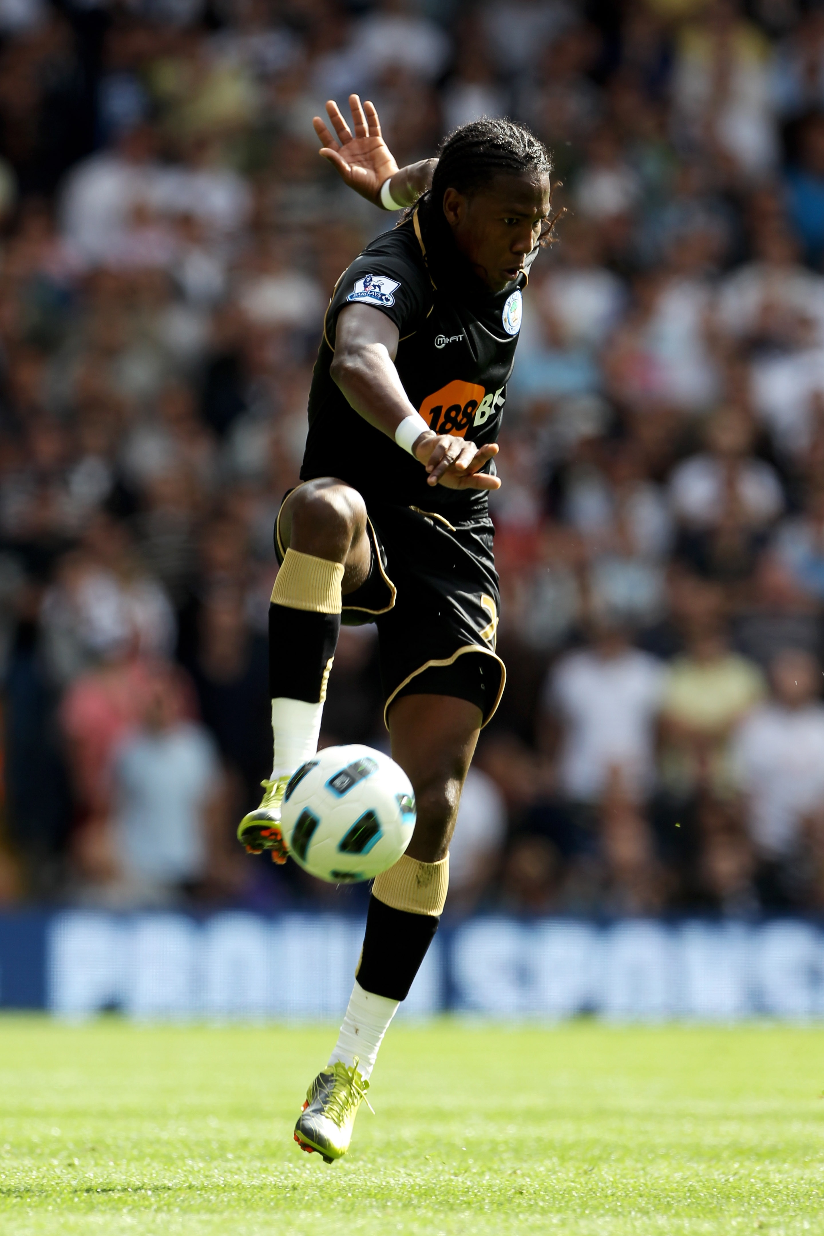 LONDON, ENGLAND - AUGUST 28:  Hugo Rodallega of Wigan in action during the Barclays Premier League match between Tottenham Hotspur and Wigan Athletic at White Hart Lane on August 28, 2010 in London, England.  (Photo by Phil Cole/Getty Images)