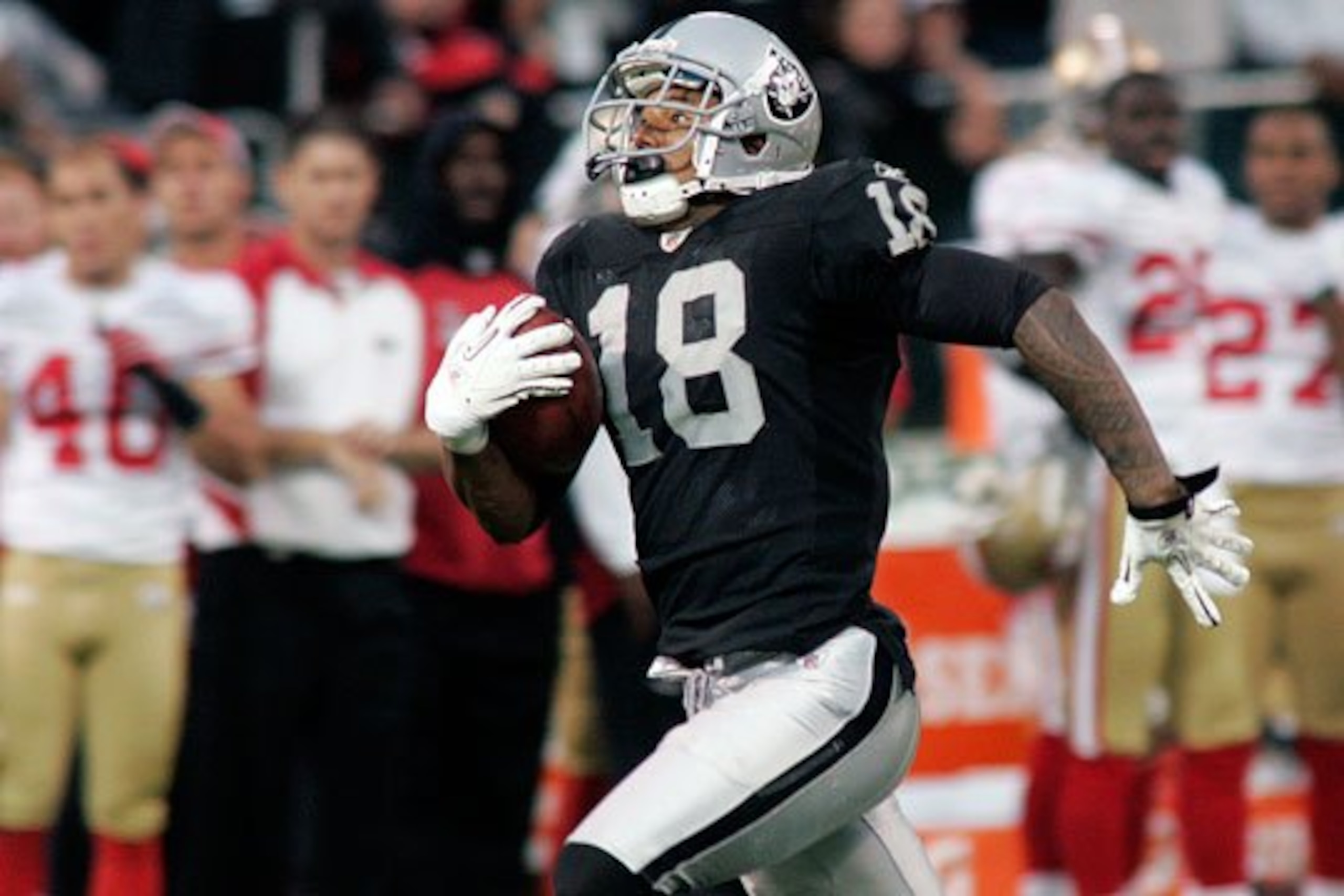 Murhpy breaks free for a 74 yard touchdown.