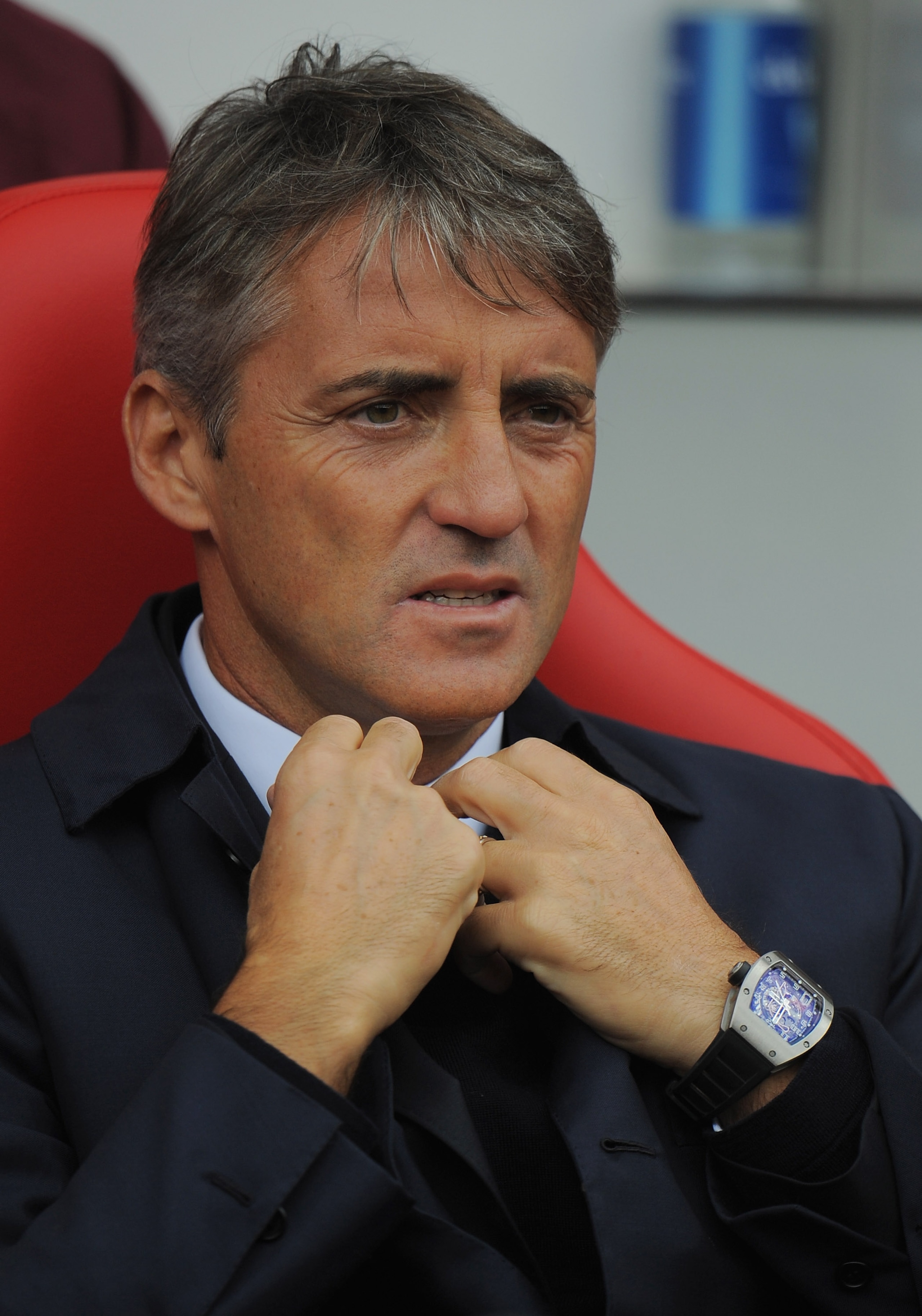 SUNDERLAND, ENGLAND - AUGUST 29:  Manchester City manager Roberto Mancini looks on during the Barclays Premier League match between Sunderland and Manchester City at the Stadium of Light on August 29, 2010 in Sunderland, England.  (Photo by Michael Regan/