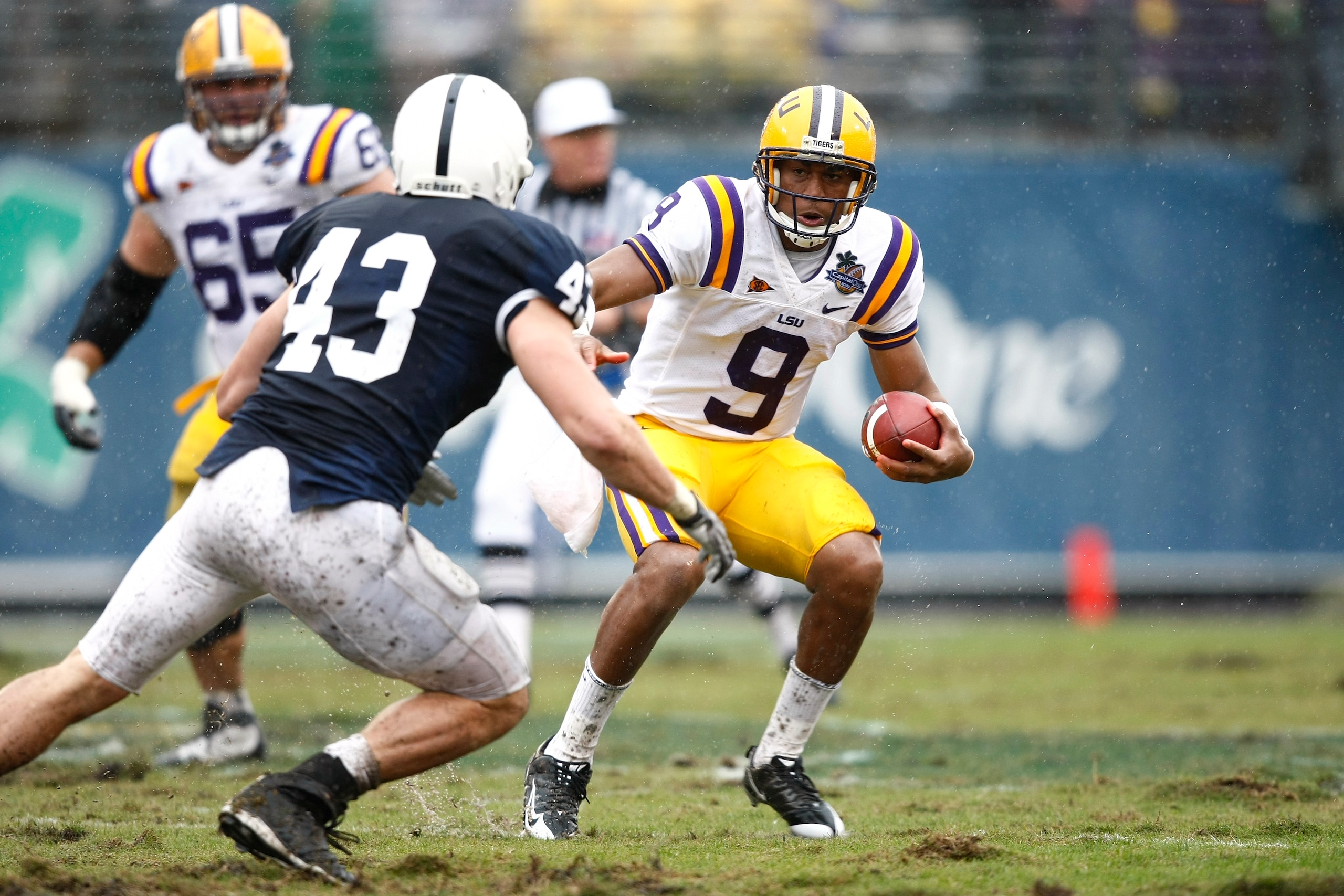 ORLANDO, FL - JANUARY 1: Jordan Jefferson #9 of the LSU Tigers runs with the football during the first half of the 2010 Capital One Bowl against the Penn State Nittany Lions at the Florida Citrus Bowl Stadium on January 1, 2010 in Orlando, Florida. (Photo