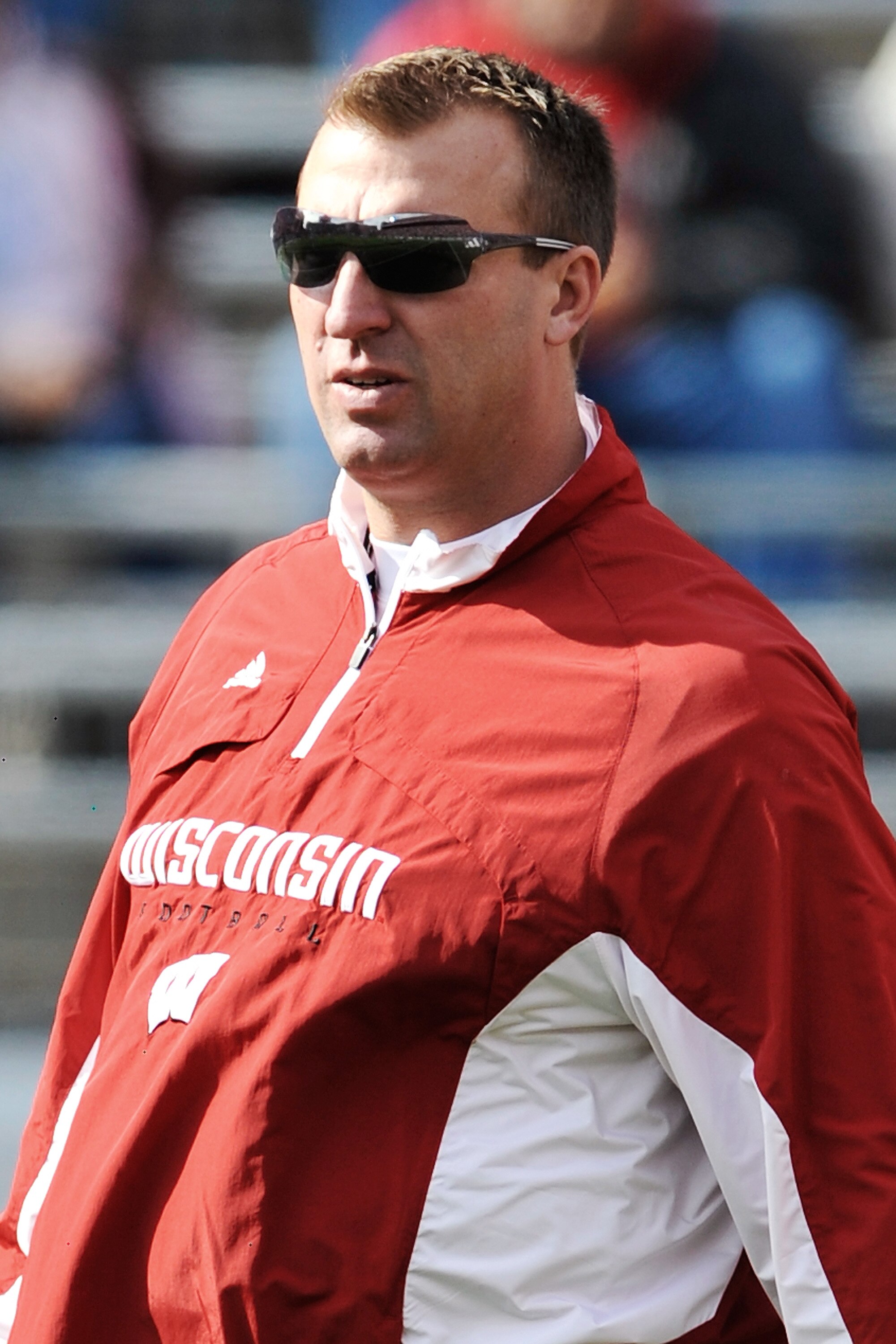 COLUMBUS, OH - OCTOBER 10:  Head coach Bret Bielema the Wisconsin Badgers watches his team warm up before a game against the Ohio State Buckeyes at Ohio Stadium on October 10, 2009 in Columbus, Ohio.  (Photo by Jamie Sabau/Getty Images)