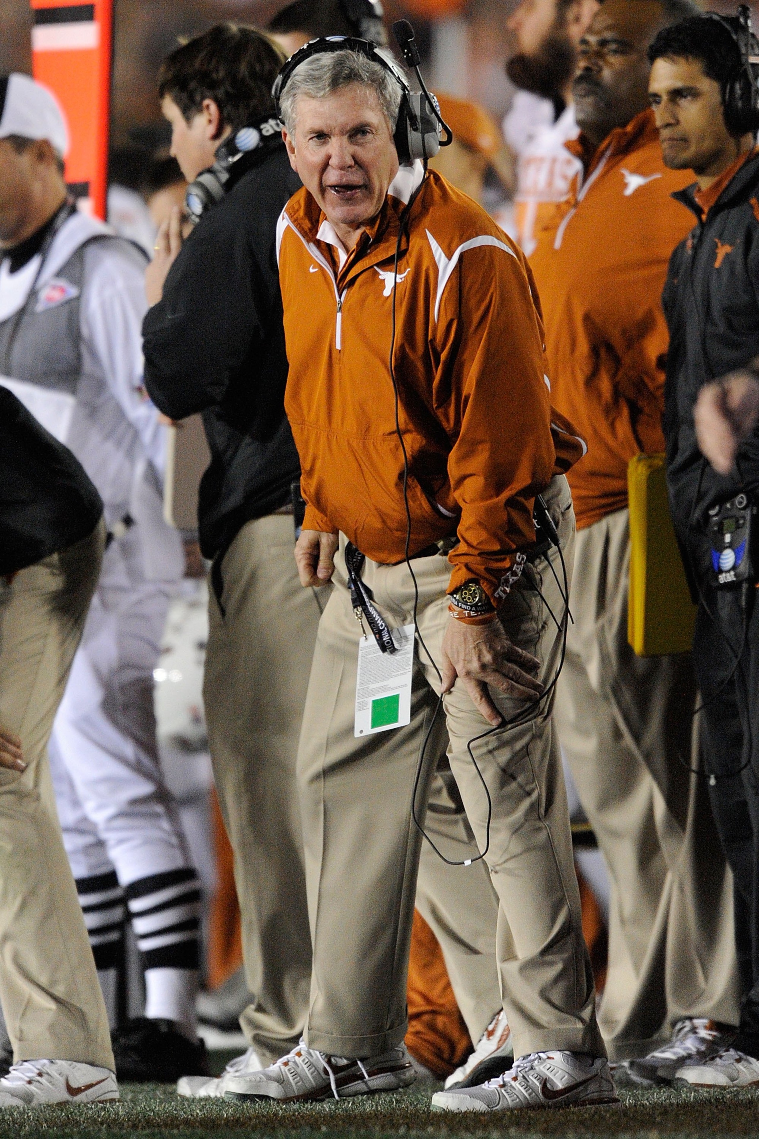 PASADENA, CA - JANUARY 07:  Head Coach Mack Brown of the Texas Longhorns reacts on the sidelines during the Citi BCS National Championship game against the Alabama Crimson Tide at the Rose Bowl on January 7, 2010 in Pasadena, California.  (Photo by Kevork