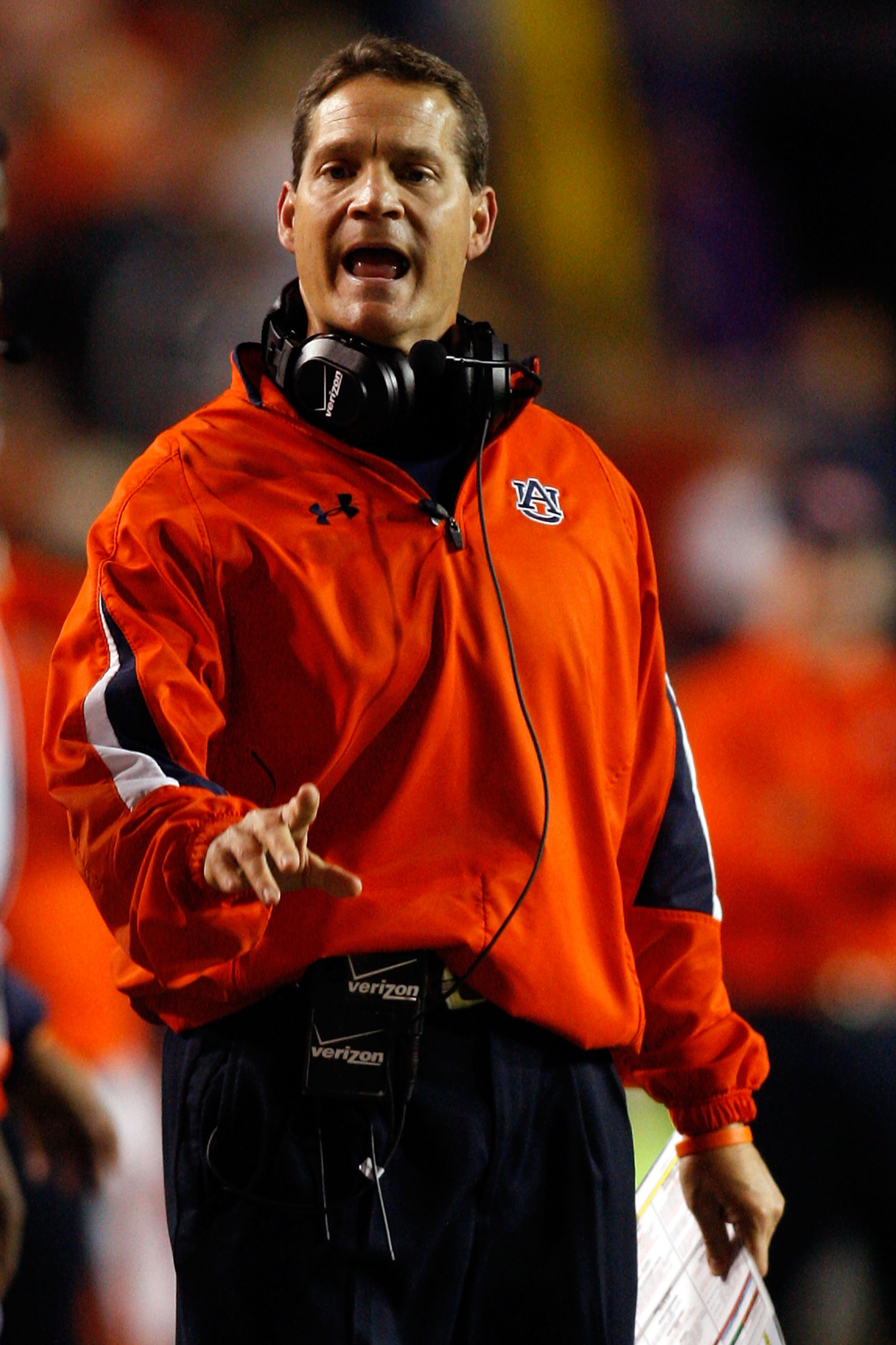 BATON ROUGE, LA - OCTOBER 24: Head coach Gene Chizik of the Auburn Tigers calls to a referee during the game against the Louisiana State University Tigers at Tiger Stadium on October 24, 2009 in Baton Rouge, Louisiana. (Photo by Chris Graythen/Getty Ima BATON ROUGE, LA - OCTOBER 24: Head coach Gene Chizik of the Auburn Tigers calls to a referee during the game against the Louisiana State University Tigers at Tiger Stadium on October 24, 2009 in Baton Rouge, Louisiana. (Photo by Chris Graythen/Getty Ima