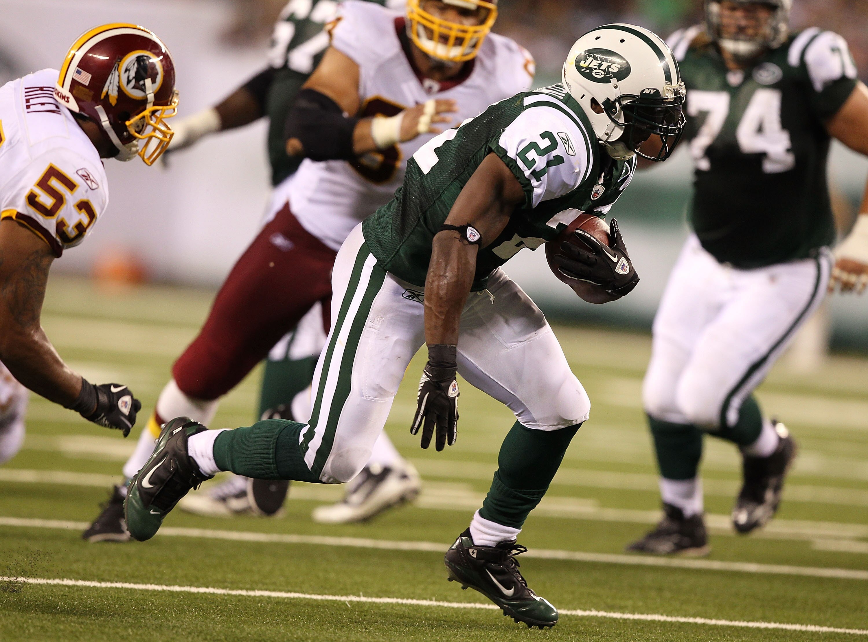 EAST RUTHERFORD, NJ - AUGUST 27:  LaDainian Tomlinson #21 of the New York Jets in action against the Washington Redskins  during their preseason game on August 27, 2010 at the New Meadowlands Stadium  in East Rutherford, New Jersey.  (Photo by Al Bello/Ge