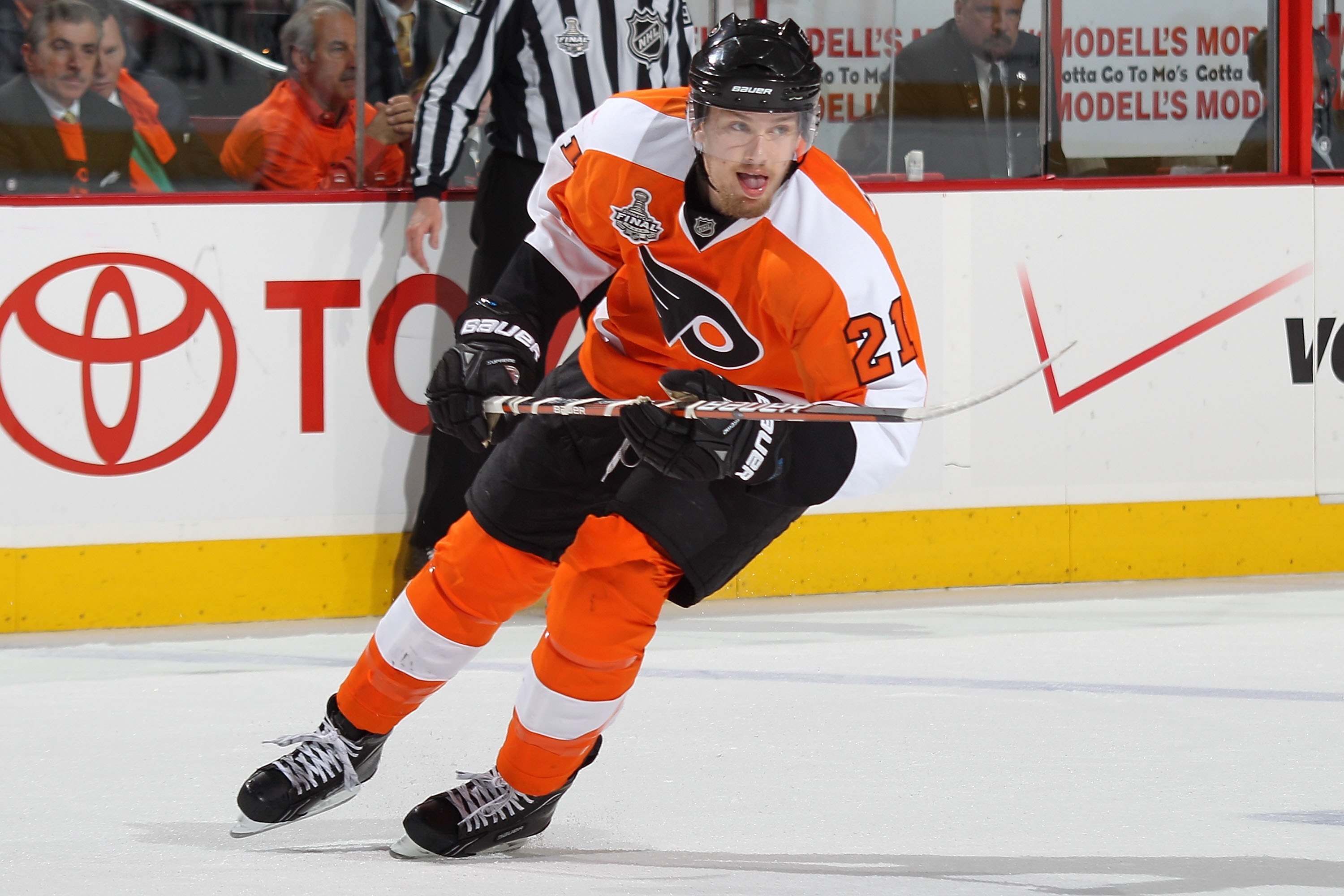 PHILADELPHIA - JUNE 09:  James van Riemsdyk #21 of the Philadelphia Flyers skates in Game Six of the 2010 NHL Stanley Cup Final against the Chicago Blackhawks at the Wachovia Center on June 9, 2010 in Philadelphia, Pennsylvania.  (Photo by Bruce Bennett/G
