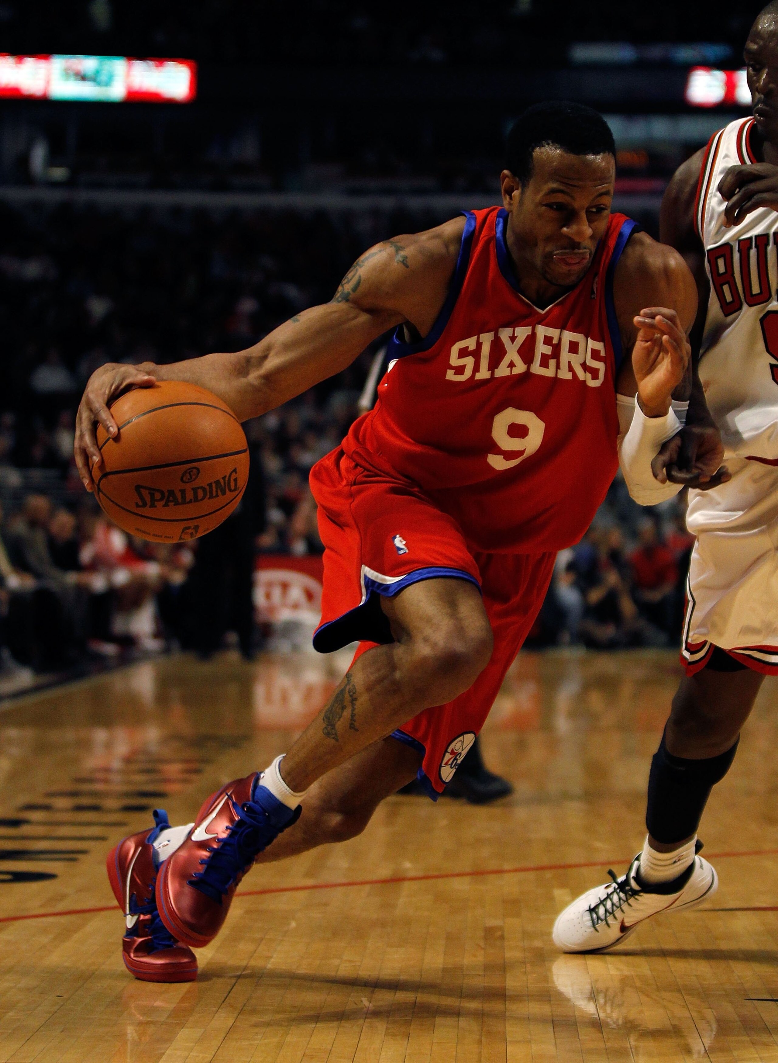 CHICAGO - FEBRUARY 20: Andre Iguodala #9 of the Philadelphia 76ers moves against the Chicago Bulls at the United Center on February 20, 2010 in Chicago, Illinois. The Bulls defeated the 76ers 122-90. NOTE TO USER: User expressly acknowledges and agrees th
