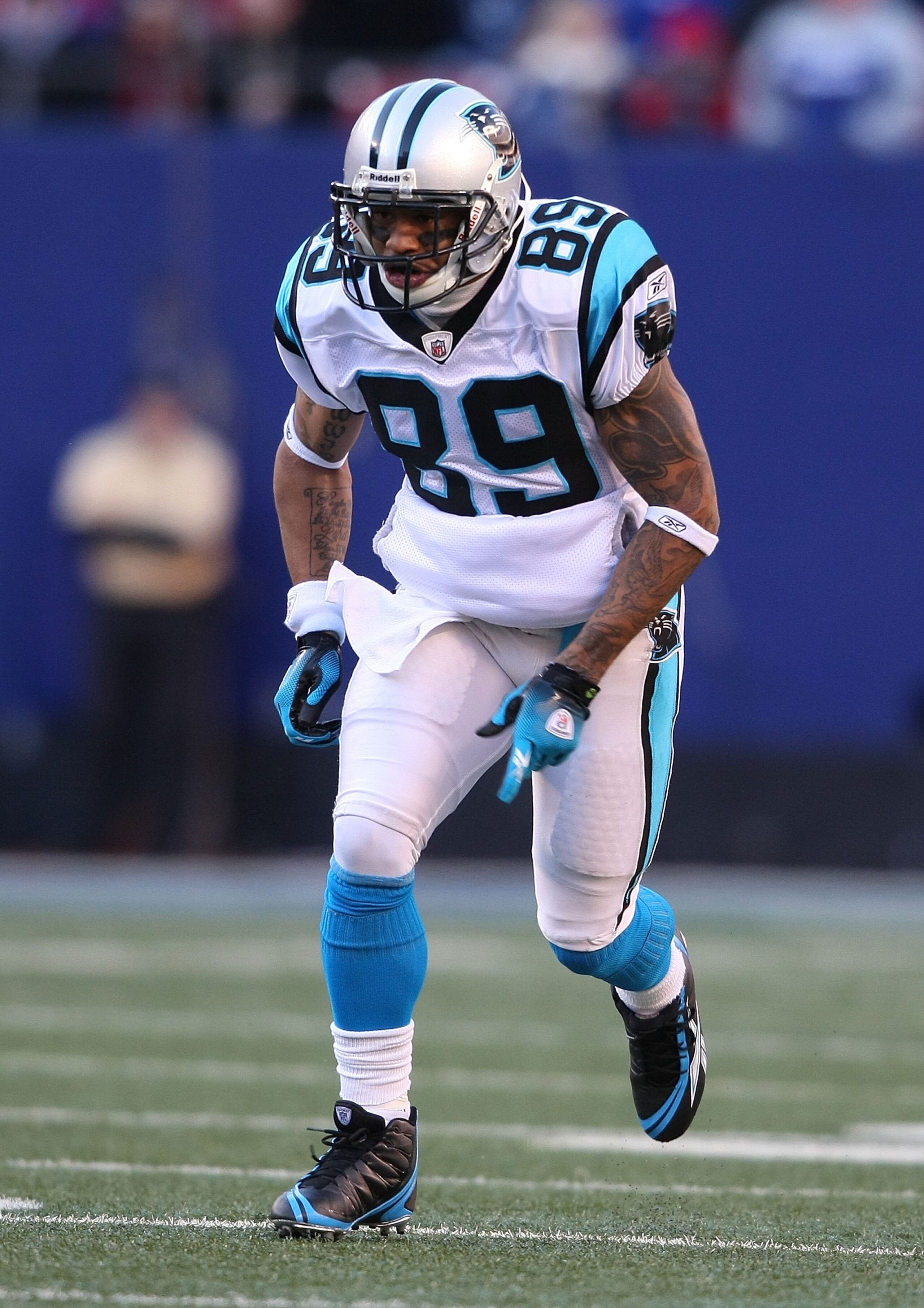 EAST RUTHERFORD, NJ - DECEMBER 27:  Steve Smith #89 of the Carolina Panthers against the New York Giants at Giants Stadium on December 27, 2009 in East Rutherford, New Jersey.  (Photo by Nick Laham/Getty Images)