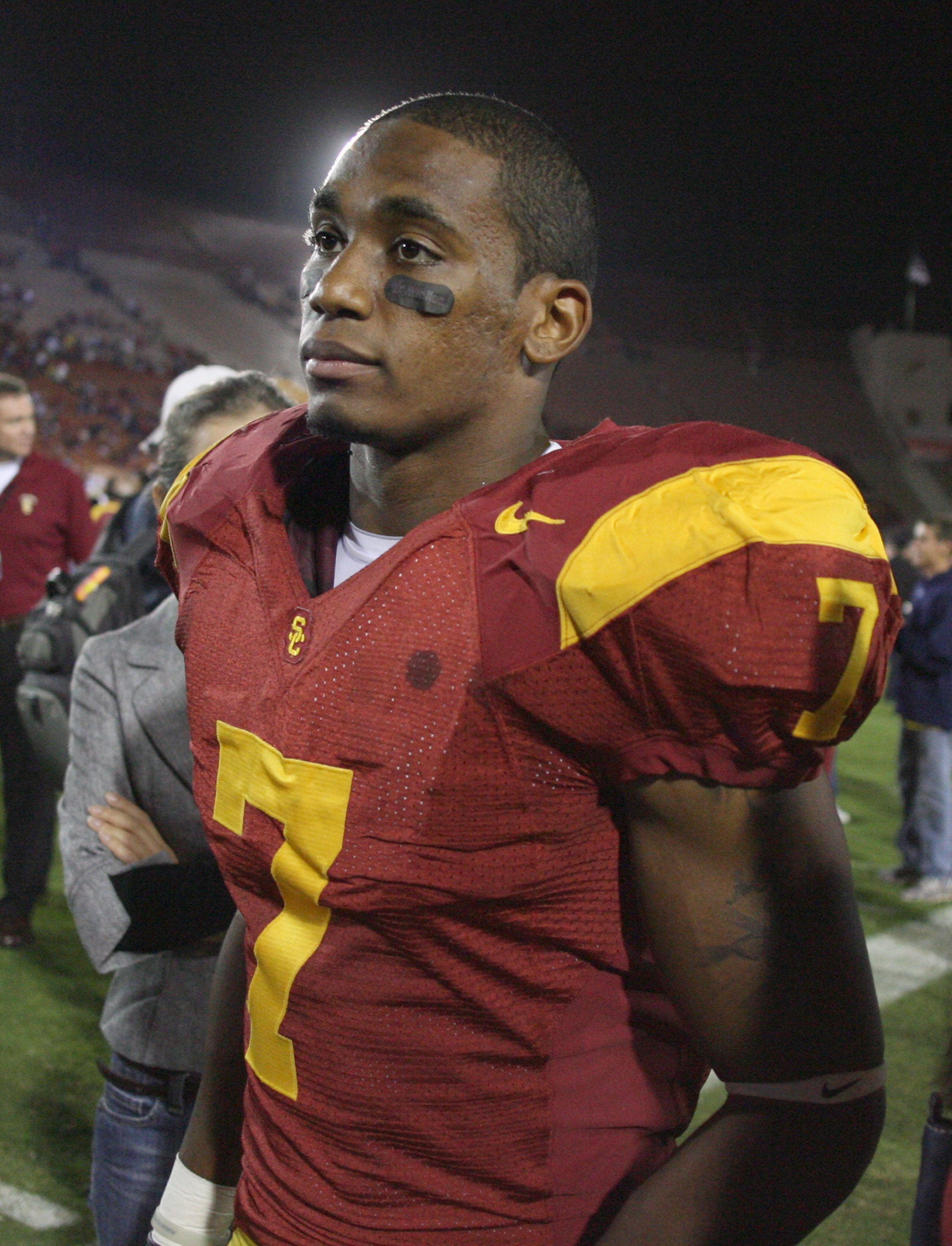 LOS ANGELES - OCTOBER 4:  Vidal Hazelton of the USC Trojans walks off the field after the game against the Oregon Ducks on October 4, 2008 at the Los Angeles Memorial Coliseum in Los Angeles, California.  USC won 44-10.  (Photo by Jeff Golden/Getty Images