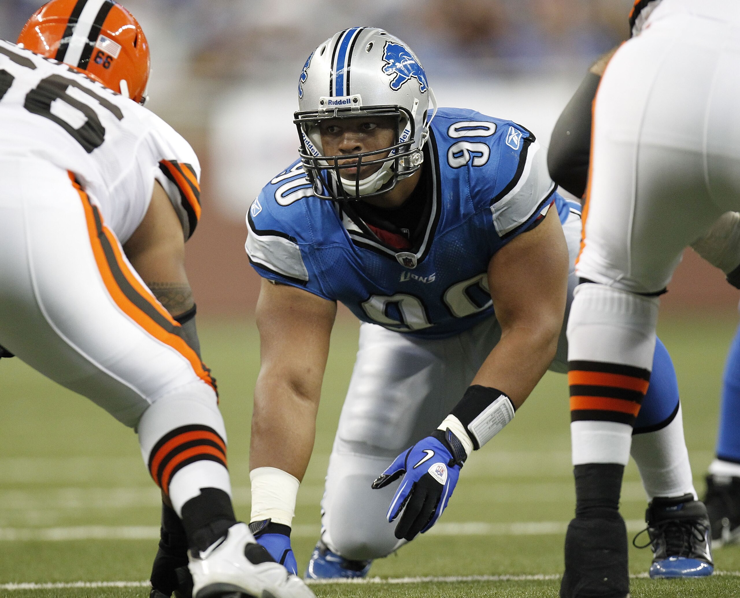 DETROIT - AUGUST 28:  Ndamukong Suh #90 of the Detroit Lions lines up while playing the Cleveland Browns in a preseason game on August 28, 2010 at Ford Field in Detroit, Michigan.  (Photo by Gregory Shamus/Getty Images)