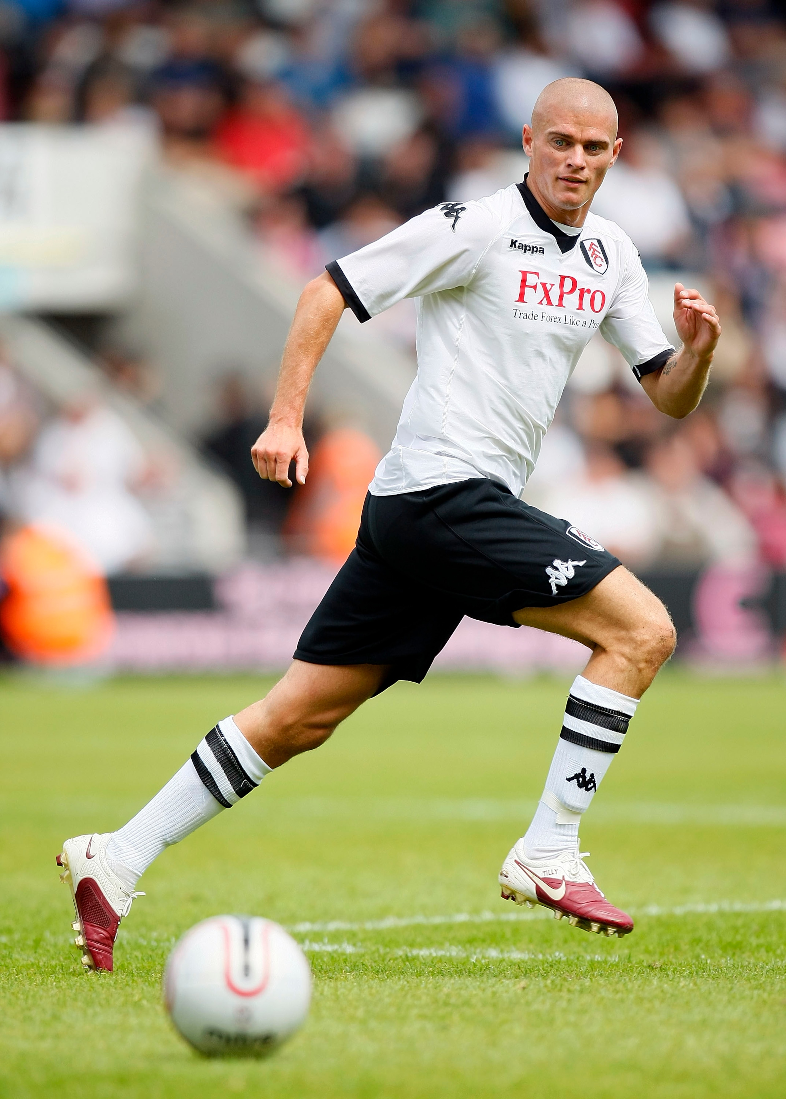 BOURNEMOUTH, ENGLAND - JULY 17: Paul Konchesky of Fulham in action during the pre season friendly match between AFC Bournemouth and Fulham at the Fitness First Stadium on July 17, 2010 in Bournemouth, England. (Photo by Tom Dulat/Getty Images) BOURNEMOUTH, ENGLAND - JULY 17: Paul Konchesky of Fulham in action during the pre season friendly match between AFC Bournemouth and Fulham at the Fitness First Stadium on July 17, 2010 in Bournemouth, England. (Photo by Tom Dulat/Getty Images)