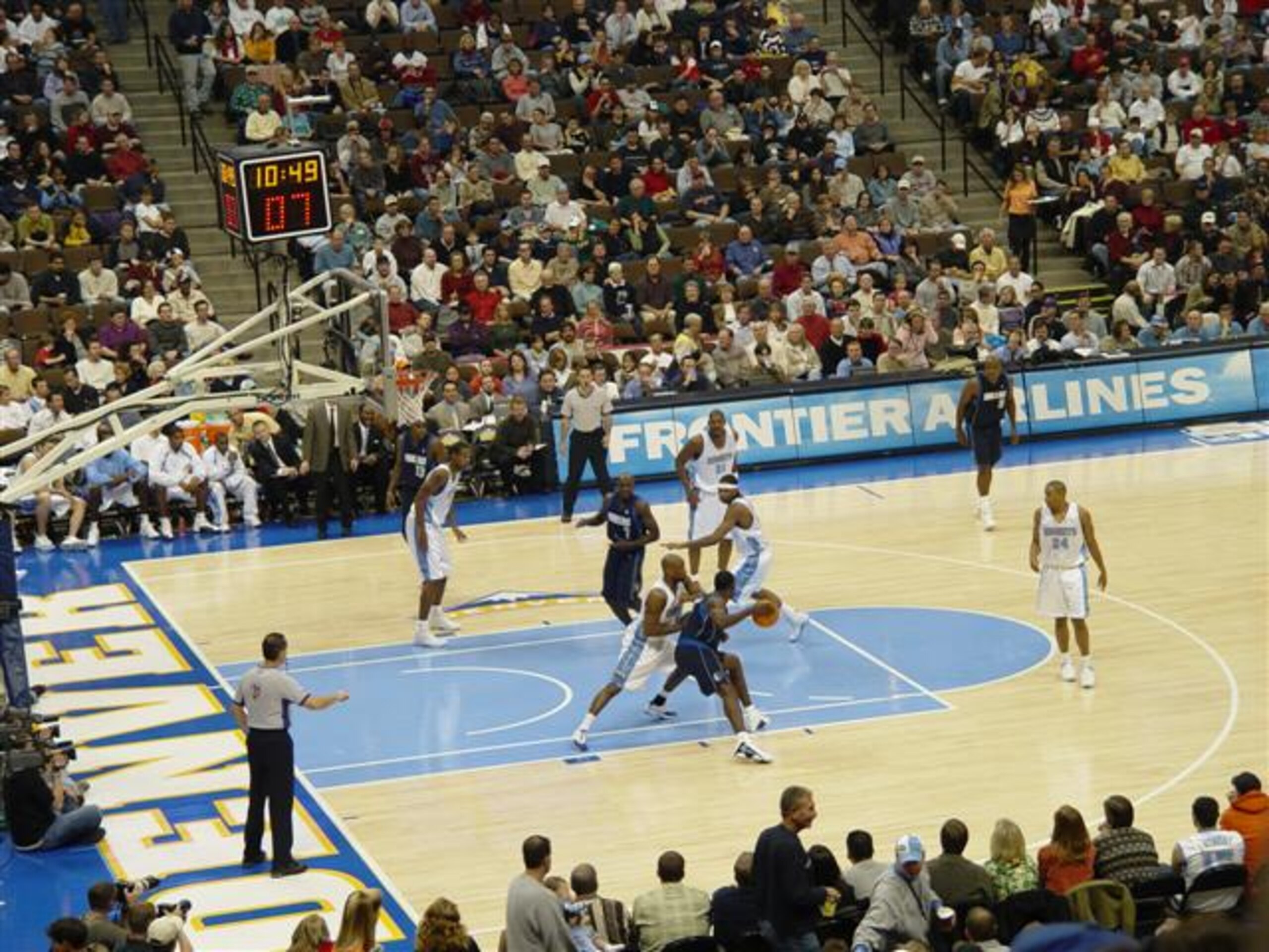 Denver Sets up On defense