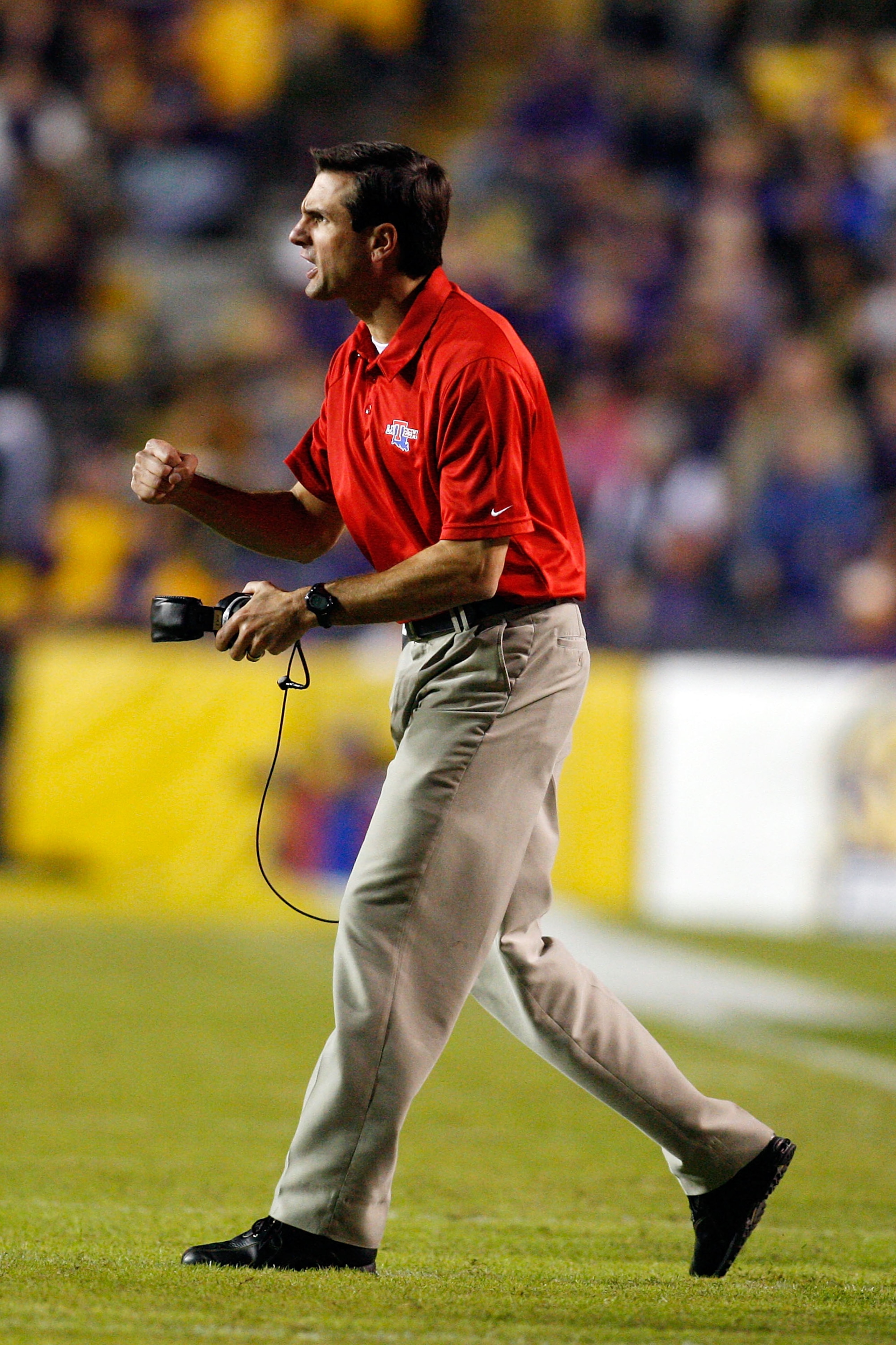 BATON ROUGE, LA - NOVEMBER 14: Head coach Derek Dooley of the Louisiana Tech Bulldogs reacts after a call during the game against the LSU Tigers at Tiger Stadium on November 14, 2009 in Baton Rouge, Louisiana. The Tigers defeated the Bulldogs 24-16. (P BATON ROUGE, LA - NOVEMBER 14: Head coach Derek Dooley of the Louisiana Tech Bulldogs reacts after a call during the game against the LSU Tigers at Tiger Stadium on November 14, 2009 in Baton Rouge, Louisiana. The Tigers defeated the Bulldogs 24-16. (P