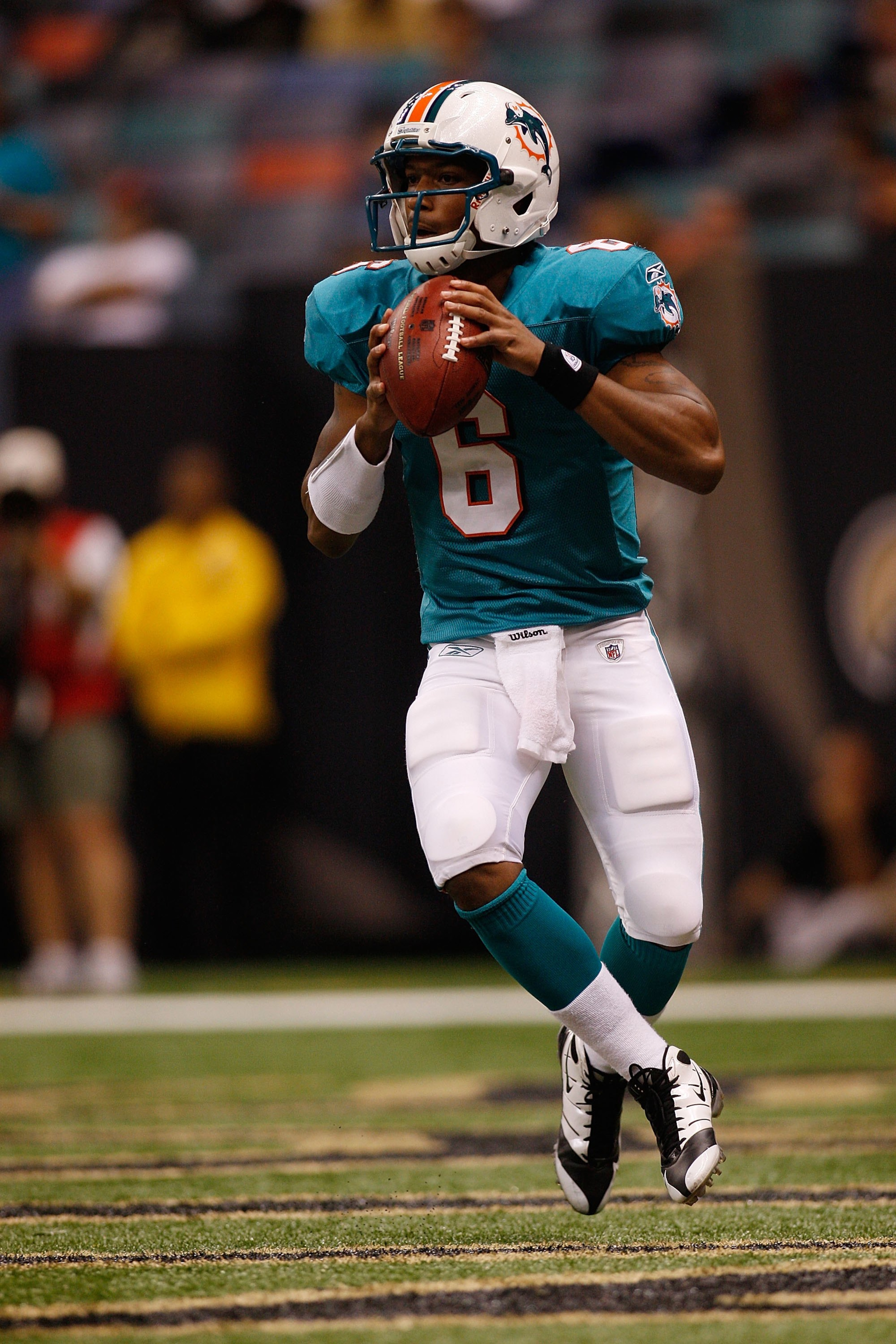 NEW ORLEANS - SEPTEMBER 03:  Quarterback Pat White #6 of the Miami Dolphins during the game against the New Orleans Saints at the Louisiana Superdome on September 3, 2009 in New Orleans, Louisiana. The Dolphins defeated the Saints 10-7.  (Photo by Chris G