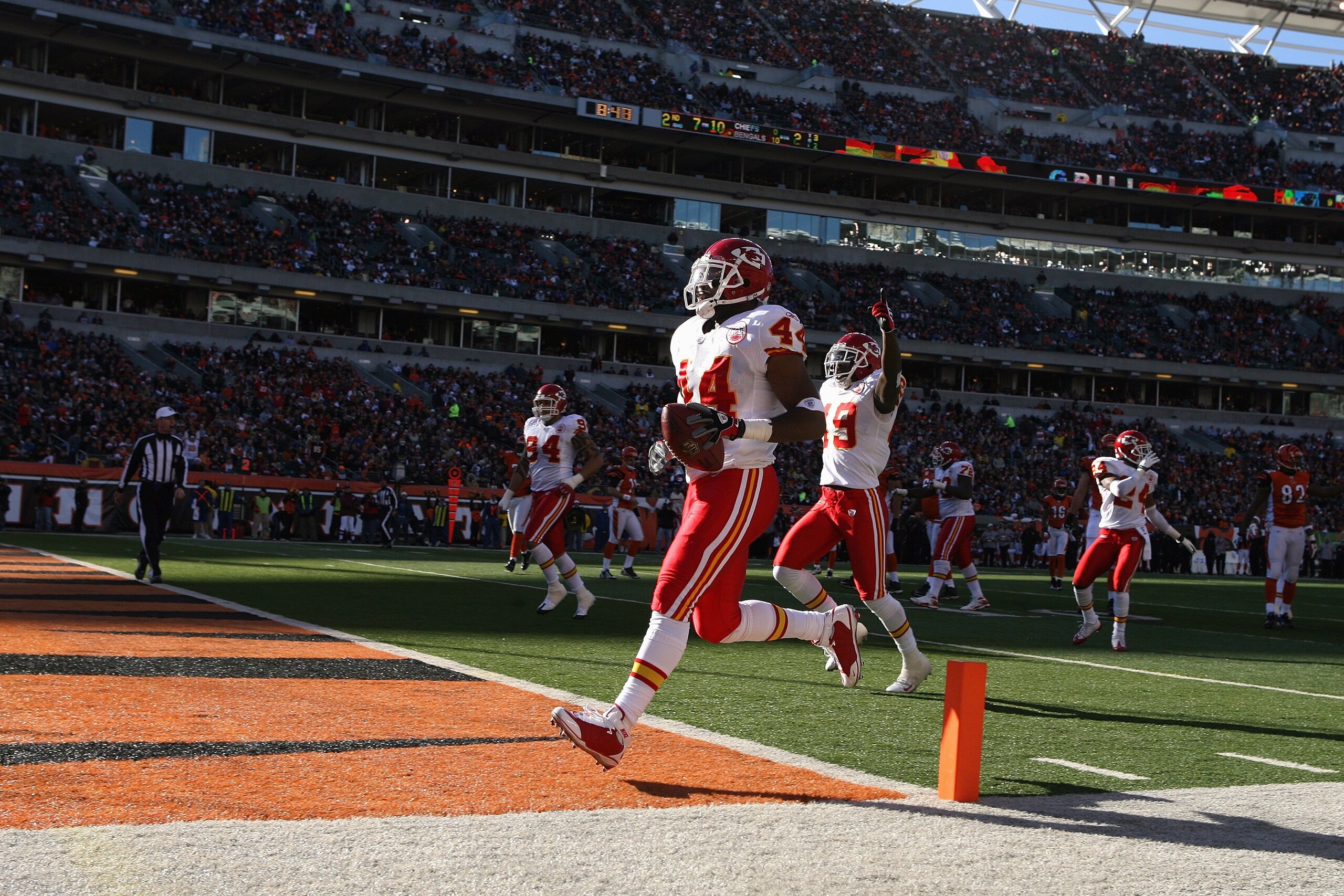 CINCINNATI - DECEMBER 28:  Jarrad Page #44 of the Kansas City Chiefs makes a touchdown during the NFL game against the Cincinnati Bengals on December 28, 2008 at Paul Brown Stadium in Cincinnati, Ohio.  (Photo by Andy Lyons/Getty Images)