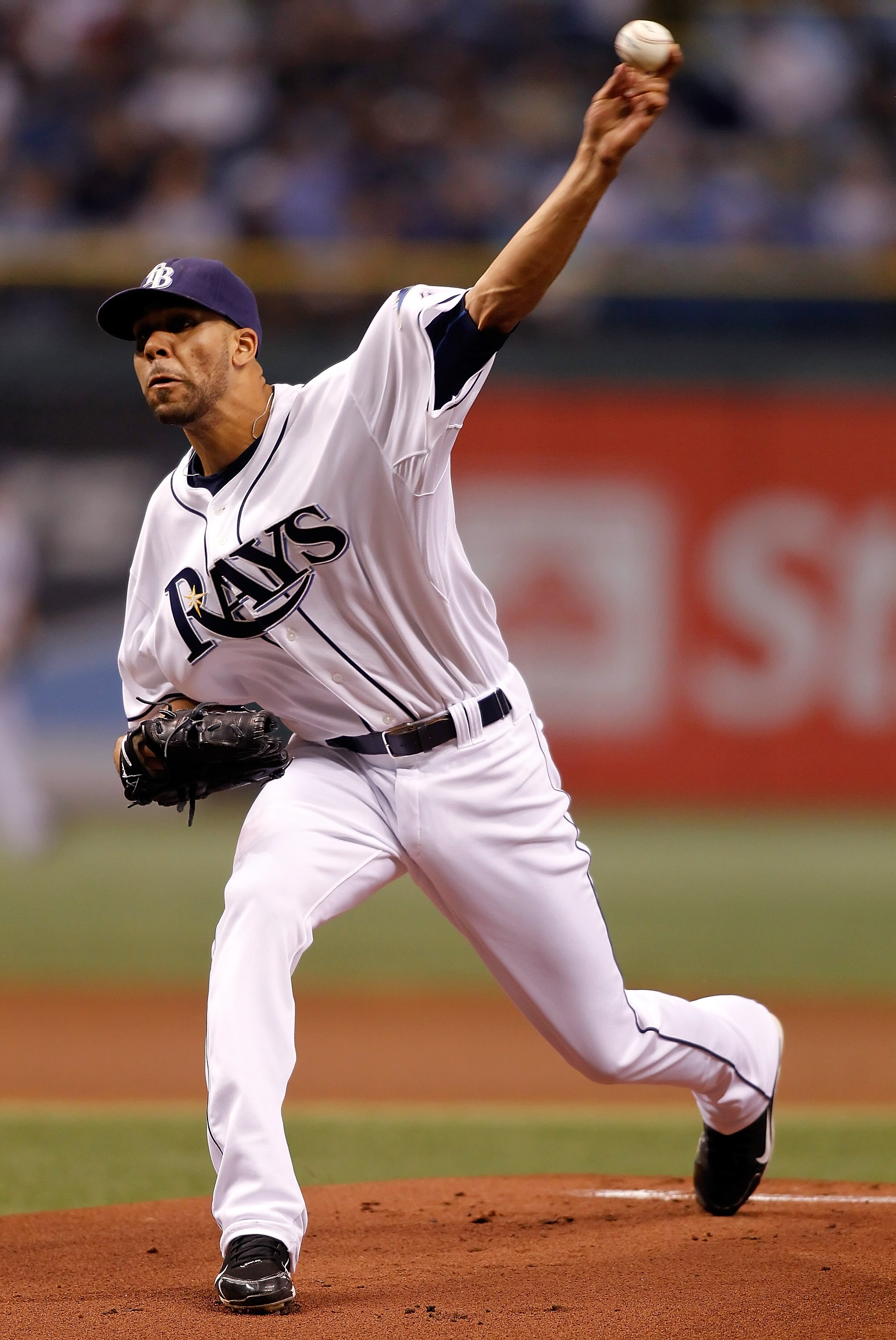 ST. PETERSBURG - AUGUST 27:  Pitcher David Price #14 of the Tampa Bay Rays pitches against the Boston Red Sox during the game at Tropicana Field on August 27, 2010 in St. Petersburg, Florida.  (Photo by J. Meric/Getty Images)