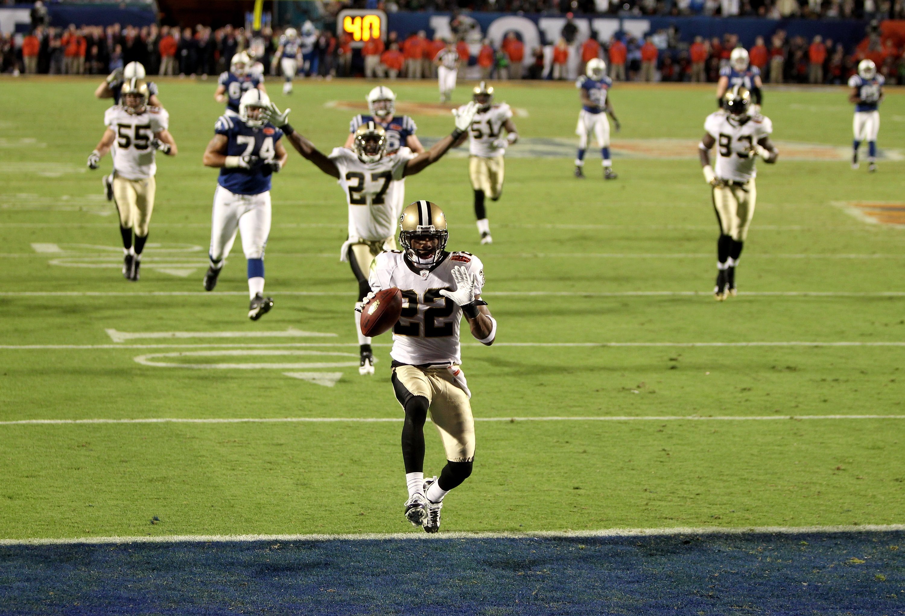 MIAMI GARDENS, FL - FEBRUARY 07:  Tracy Porter #22 of the New Orleans Saints returns a interception for touchdown against of the Indianapolis Colts during Super Bowl XLIV on February 7, 2010 at Sun Life Stadium in Miami Gardens, Florida.  (Photo by Ezra S