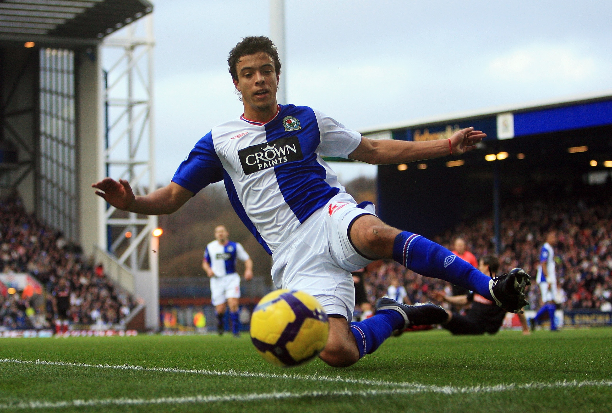 BLACKBURN, ENGLAND - NOVEMBER 28:  Franco Di Santo of Blackburn looks to stop the ball from going out during the Barclays Premier League match between Blackburn Rovers and Stoke City at Ewood Park on November 28, 2009 in Blackburn, England.  (Photo by Mat