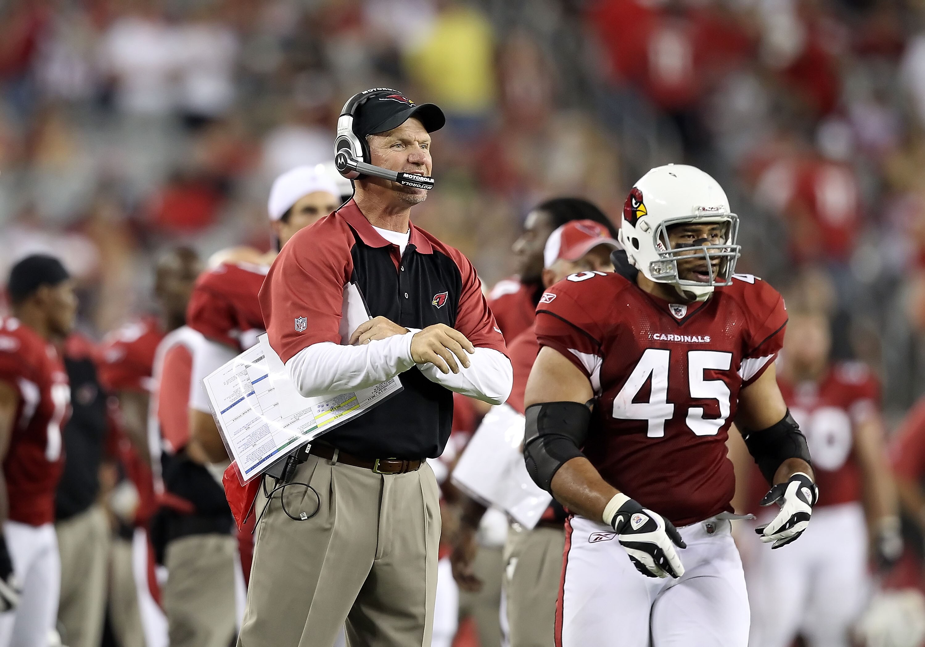 GLENDALE, AZ - AUGUST 14:  Head coach Ken Whisenhunt of the Arizona Cardinals during preseason NFL game against the Houston Texans at the University of Phoenix Stadium on August 14, 2010 in Glendale, Arizona. The Cardinals defeated the Texans 19-16  (Phot