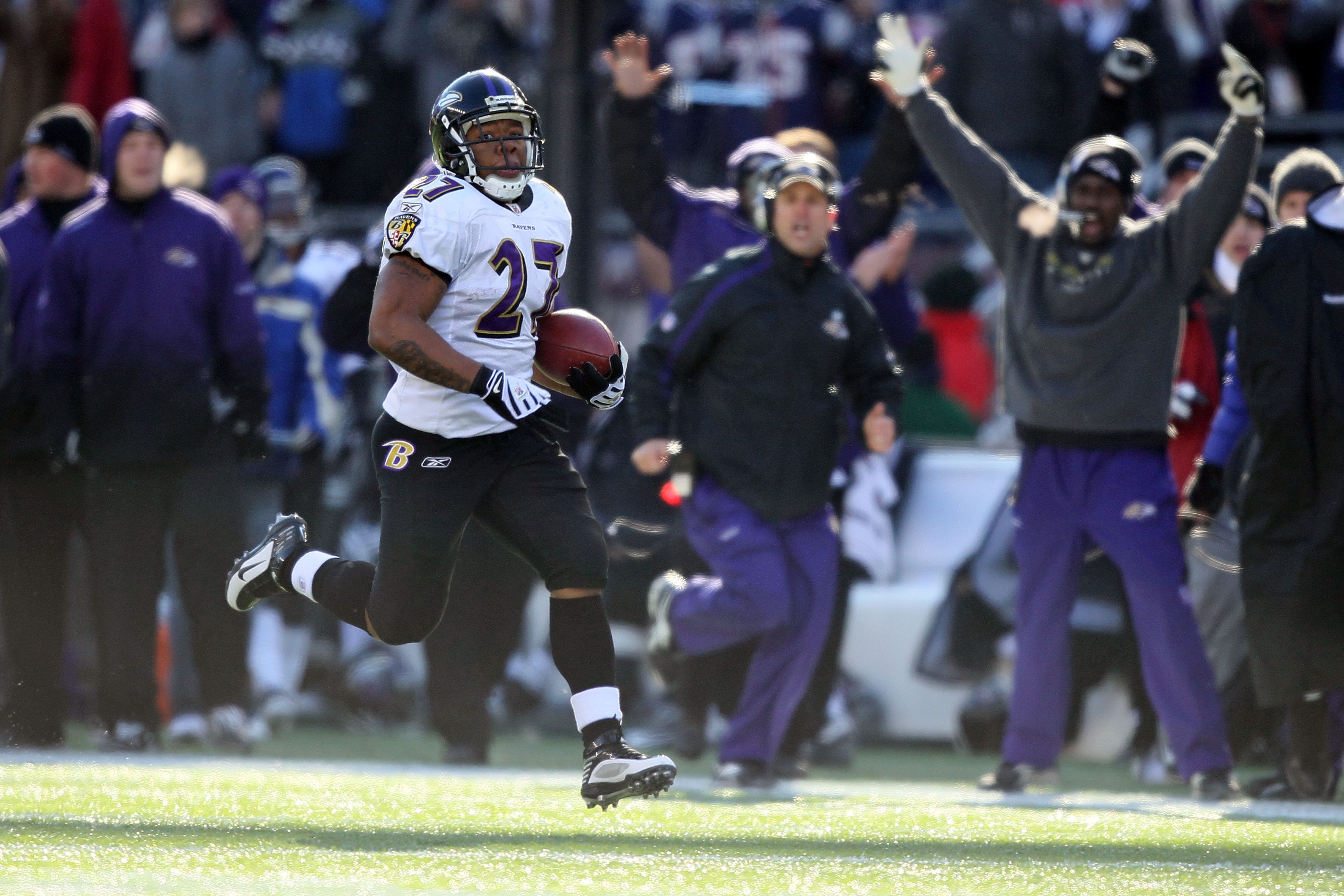FOXBORO, MA - JANUARY 10:  Ray Rice #27 of the Baltimore Ravens runs for an 83-yard touchdown run in the first quarter against the New England Patriots during the 2010 AFC wild-card playoff game at Gillette Stadium on January 10, 2010 in Foxboro, Massachu