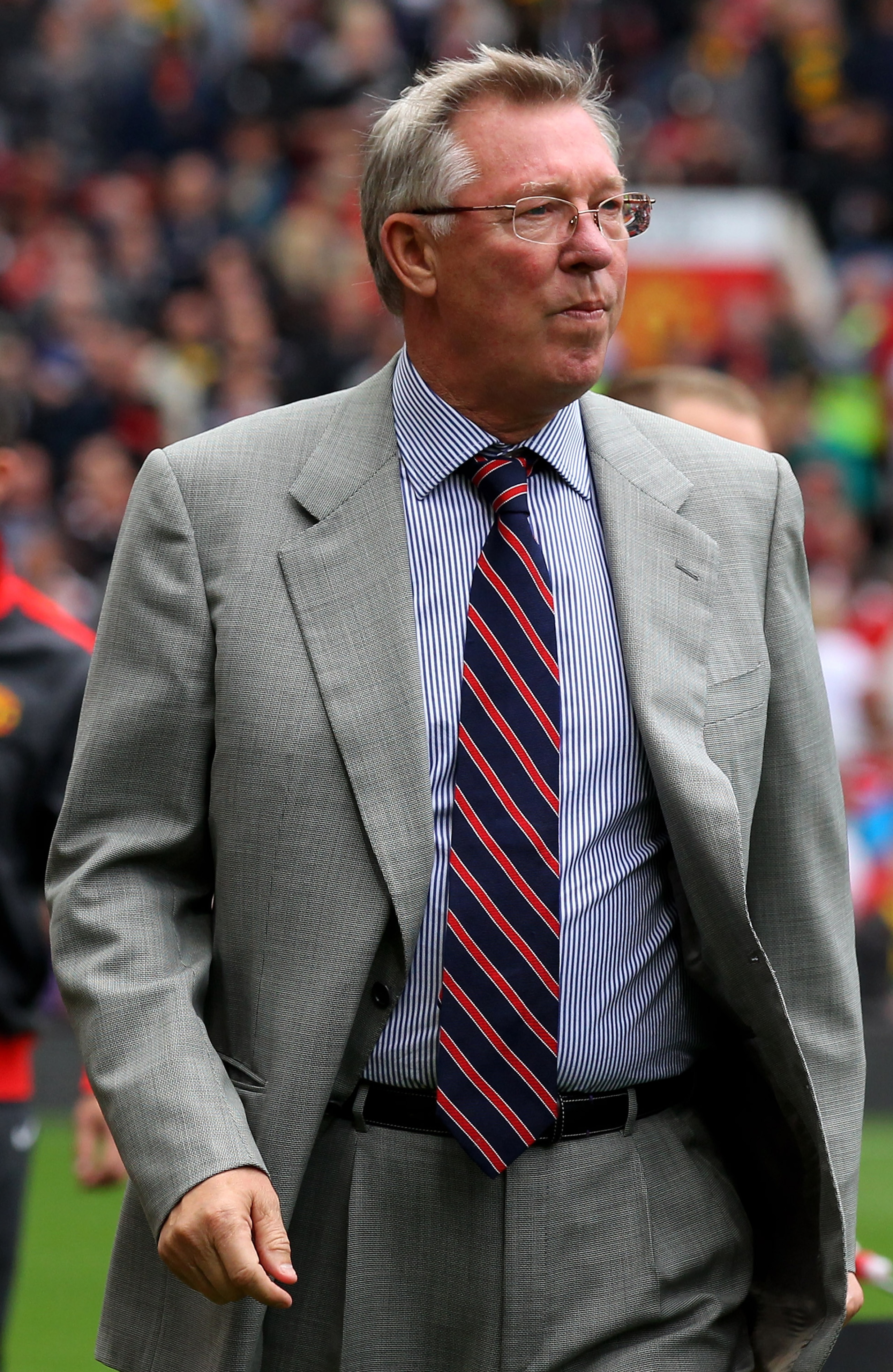 MANCHESTER, ENGLAND - AUGUST 28: Manchester United Manager Sir Alex Ferguson heads for the bench prior to the Barclays Premier League match between Manchester United and West Ham United at Old Trafford on August 28, 2010 in Manchester, England. (Photo by MANCHESTER, ENGLAND - AUGUST 28: Manchester United Manager Sir Alex Ferguson heads for the bench prior to the Barclays Premier League match between Manchester United and West Ham United at Old Trafford on August 28, 2010 in Manchester, England. (Photo by