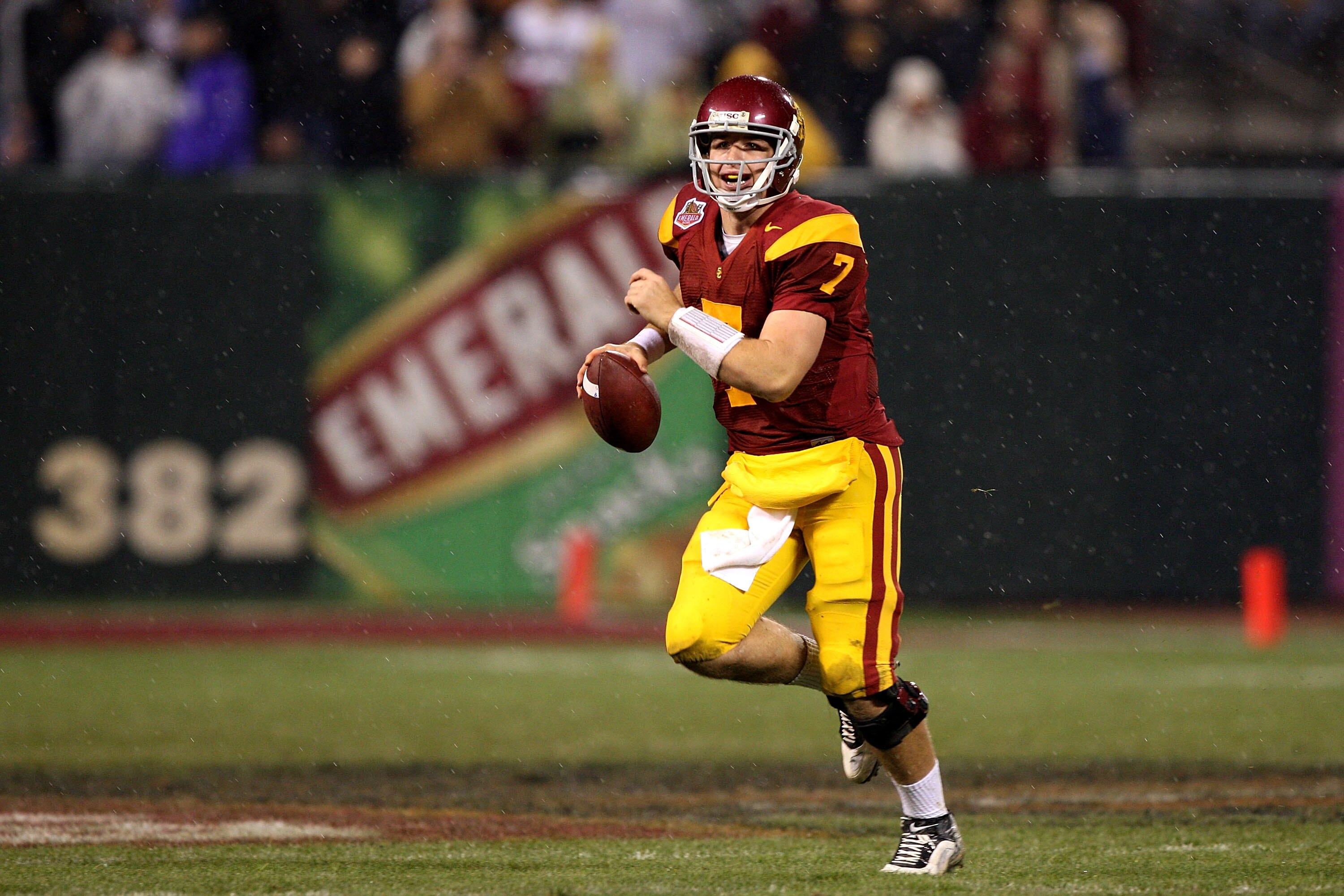 SAN FRANCISCO - DECEMBER 26:  Matt Barkley #7 of the USC Trojans passes against the Boston College Eagles during the 2009 Emerald Bowl at AT&T Park on December 26, 2009 in San Francisco, California.  (Photo by Jed Jacobsohn/Getty Images)
