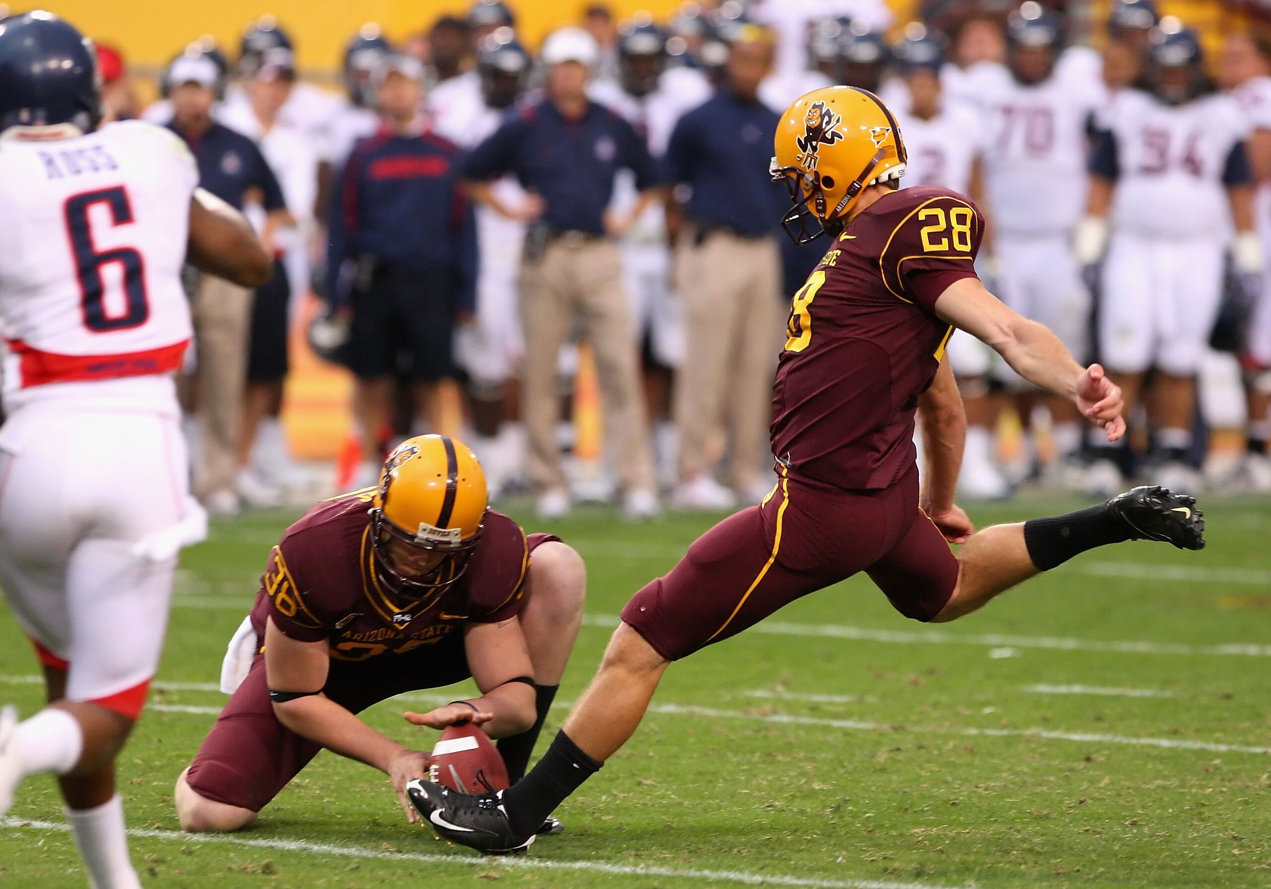 TEMPE, AZ - NOVEMBER 28: Kicker Thomas Weber #28 of the Arizona State Sun Devils attempts a field goal against the Arizona Wildcats during the first quarter of the college football game at Sun Devil Stadium on November 28, 2009 in Tempe, Arizona. (Photo TEMPE, AZ - NOVEMBER 28: Kicker Thomas Weber #28 of the Arizona State Sun Devils attempts a field goal against the Arizona Wildcats during the first quarter of the college football game at Sun Devil Stadium on November 28, 2009 in Tempe, Arizona. (Photo