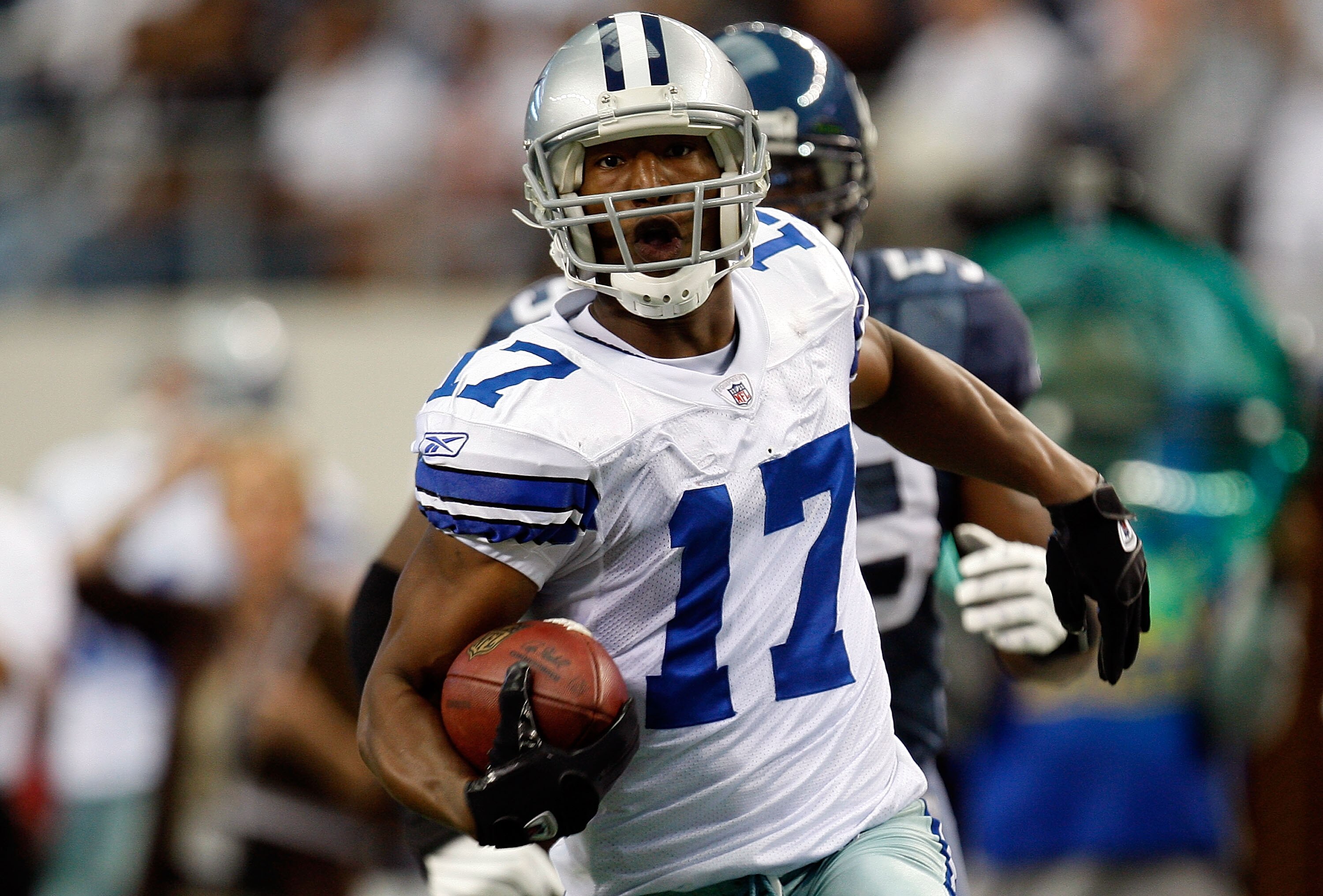 ARLINGTON, TX - NOVEMBER 01:  Wide receiver Sam Hurd #17 of the Dallas Cowboys runs for a touchdown against the Seattle Seahawks at Cowboys Stadium on November 1, 2009 in Arlington, Texas.  (Photo by Ronald Martinez/Getty Images)