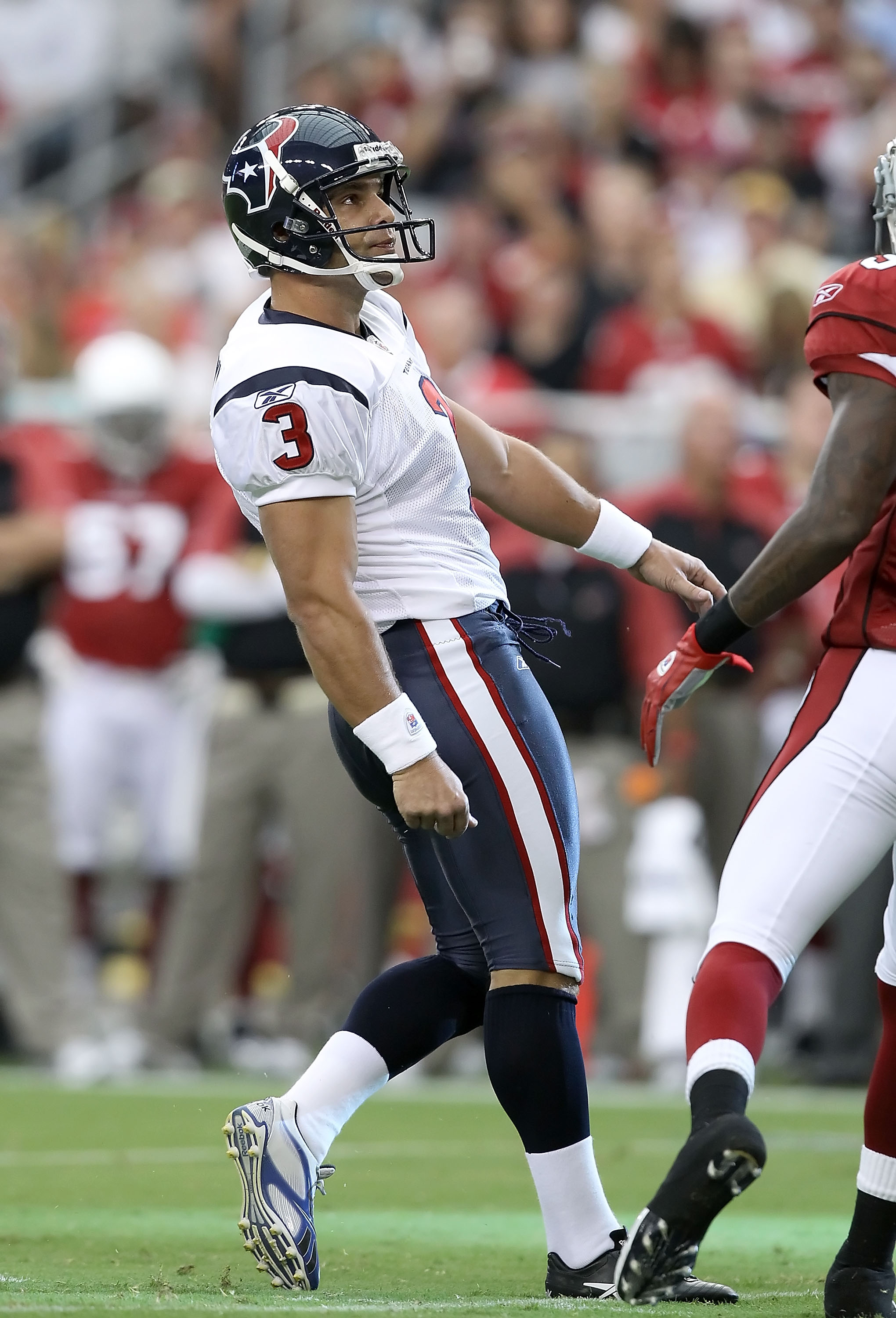 GLENDALE, AZ - AUGUST 14:  Kicker Kris Brown #3 of the Houston Texans attempts a field goal against the Arizona Cardinals during preseason NFL game at the University of Phoenix Stadium on August 14, 2010 in Glendale, Arizona. The Cardinals defeated the Te