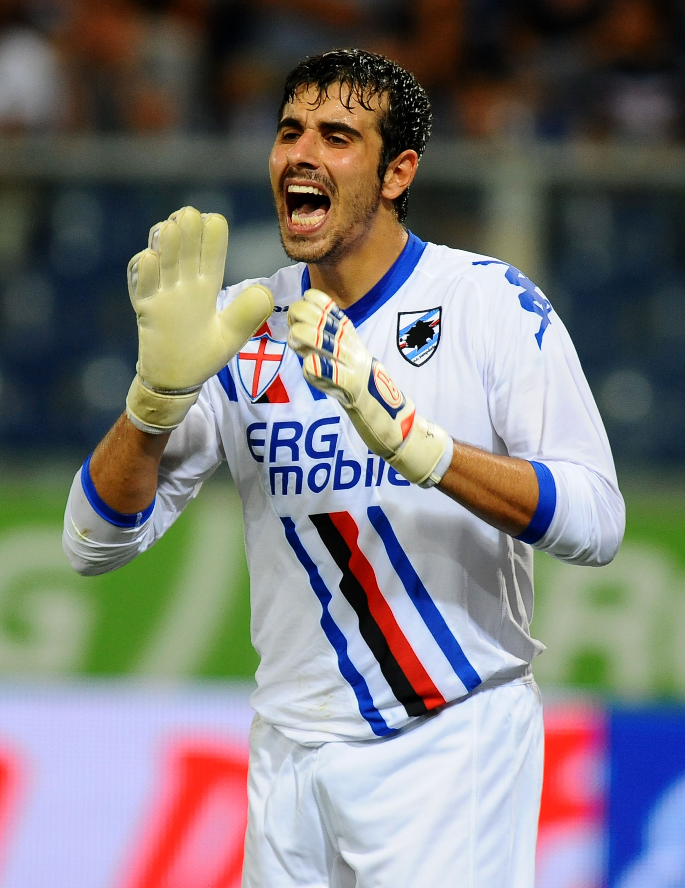 GENOA, ITALY - AUGUST 29: Gianluca Curci of UC Sampdoria reacts during the Serie A match between UC Sampdoria and SS  Lazio at Stadio Luigi Ferraris on August 29, 2010 in Genoa, Italy. (Photo by Massimo Cebrelli/Getty Images)