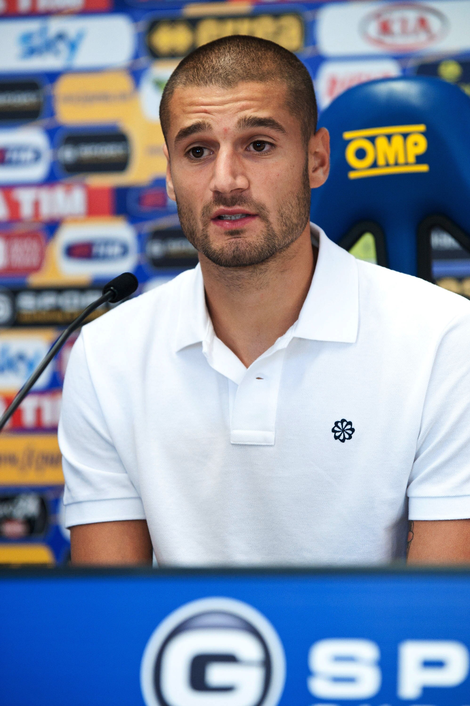 PARMA, ITALY - SEPTEMBER 01: Antonio Candreva of Parma FC attends a press conference as the club present new signings on September 1, 2010 in Parma, Italy.  (Photo by Roberto Serra/Getty Images)