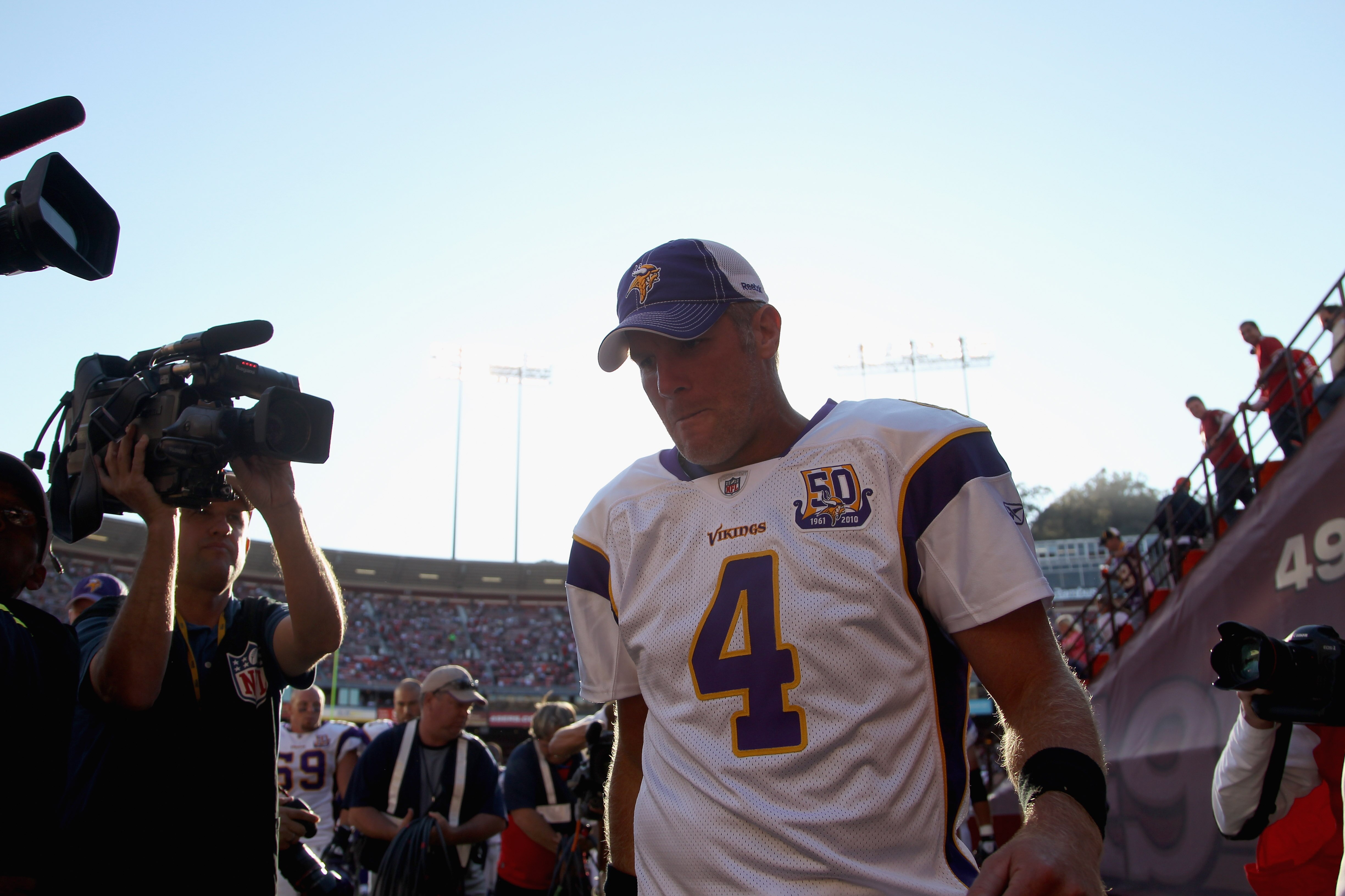 SAN FRANCISCO - AUGUST 22:  Brett Favre #4 of the Minnesota Vikings leaves the field at halftime during their preseason game against the San Francisco 49ers at Candlestick Park on August 22, 2010 in San Francisco, California.  (Photo by Ezra Shaw/Getty Im