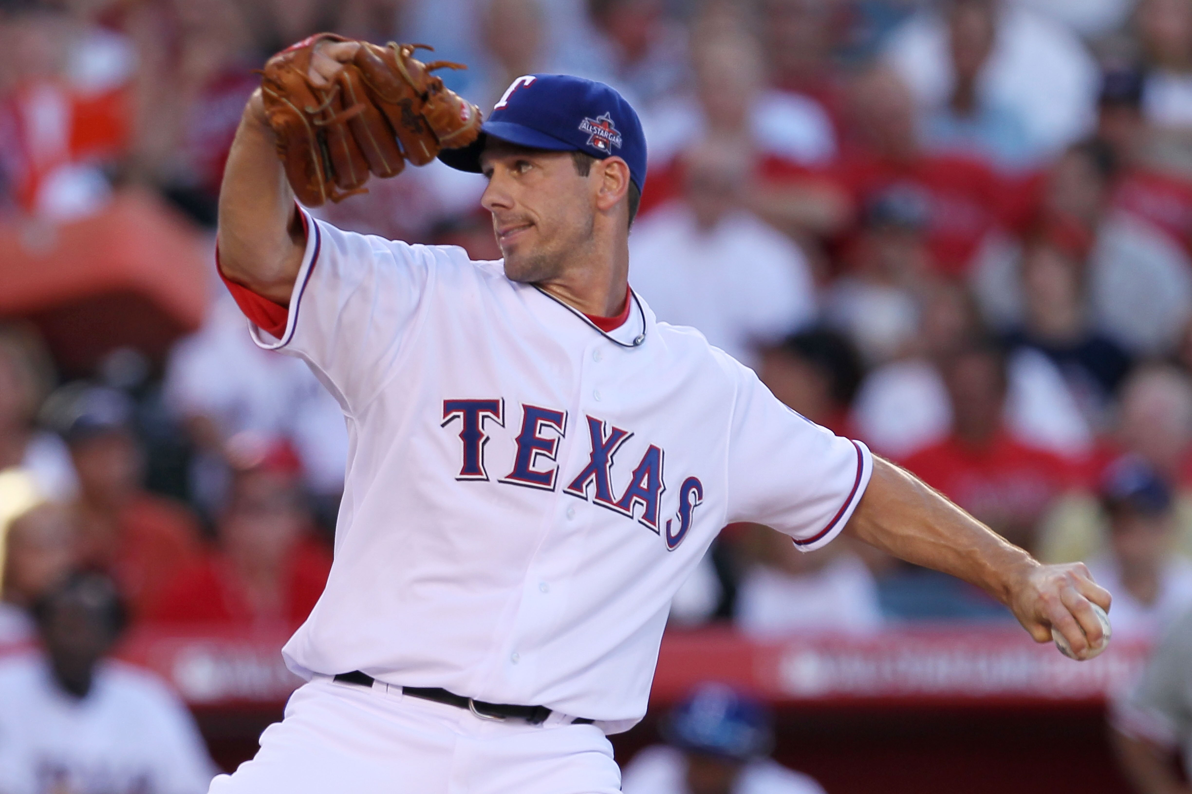 ANAHEIM, CA - JULY 13:  American League All-Star Cliff Lee #33 of the Texas Rangers throws a pitch during the 81st MLB All-Star Game at Angel Stadium of Anaheim on July 13, 2010 in Anaheim, California.  (Photo by Stephen Dunn/Getty Images)