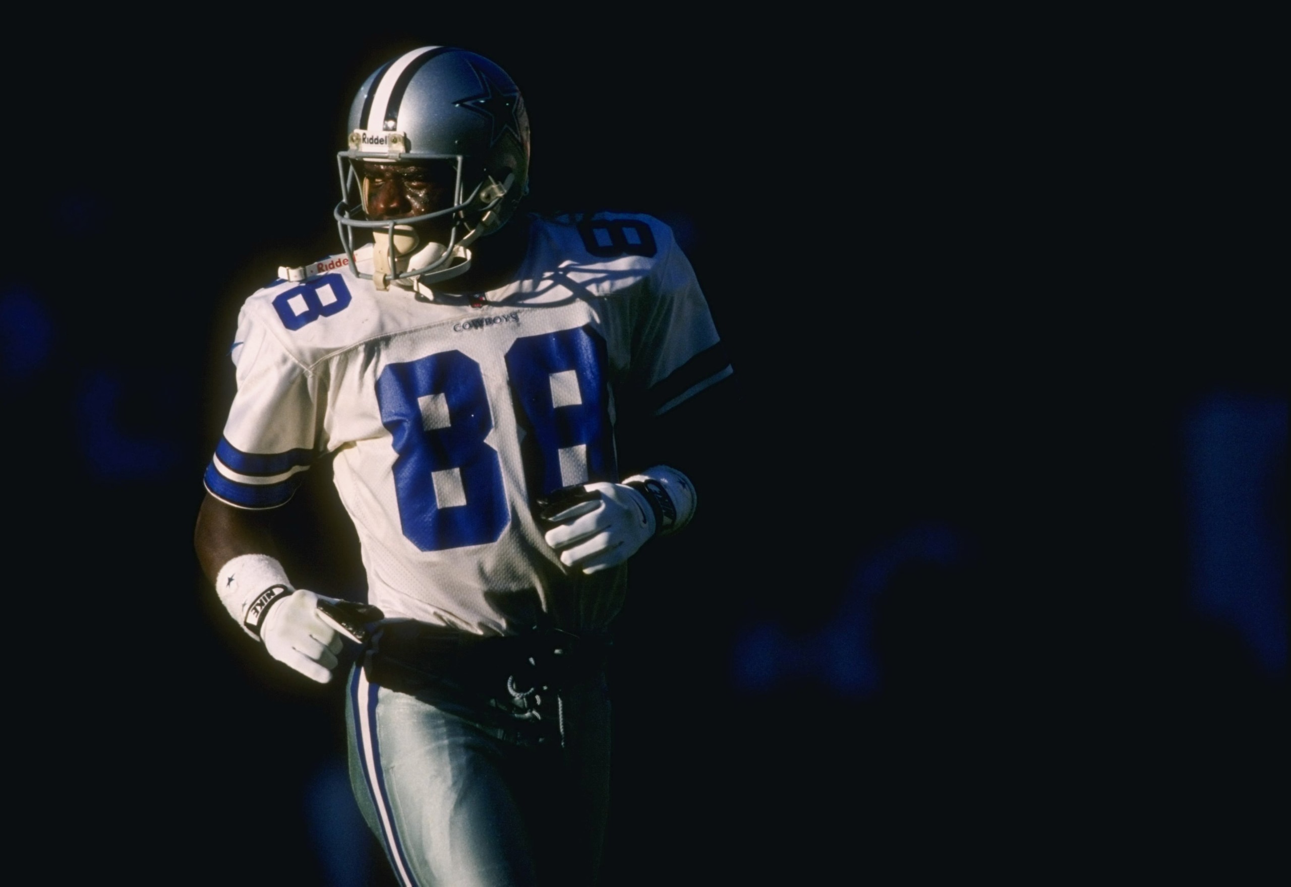 8 Dec 1996:  Wide receiver Michael Irvin of the Dallas Cowboys lines up for the next play during the Cowboys 10-6 win over the Arizona Cardinals at Sun Devil Stadium in Tempe, Arizona. Mandatory Credit: Stephen Dunn  /Allsport