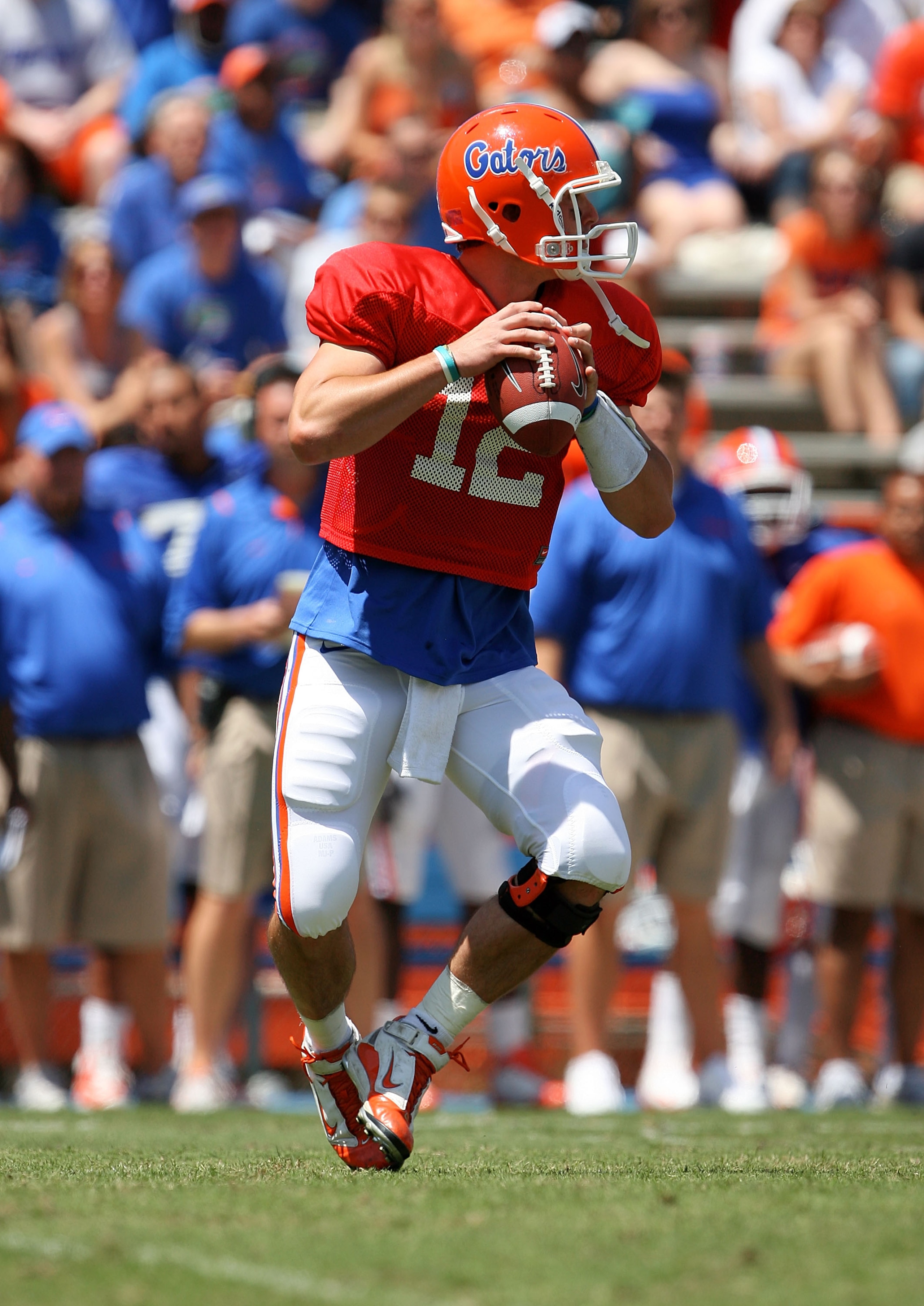 GAINESVILLE, FL - APRIL 10: Quarterback John Brantley #12 of the Florida Gators drops back to pass during the Orange & Blue game at Ben Hill Griffin Stadium on April 10, 2010 in Gainesville, Florida. (Photo by Doug Benc/Getty Images) GAINESVILLE, FL - APRIL 10: Quarterback John Brantley #12 of the Florida Gators drops back to pass during the Orange & Blue game at Ben Hill Griffin Stadium on April 10, 2010 in Gainesville, Florida. (Photo by Doug Benc/Getty Images)