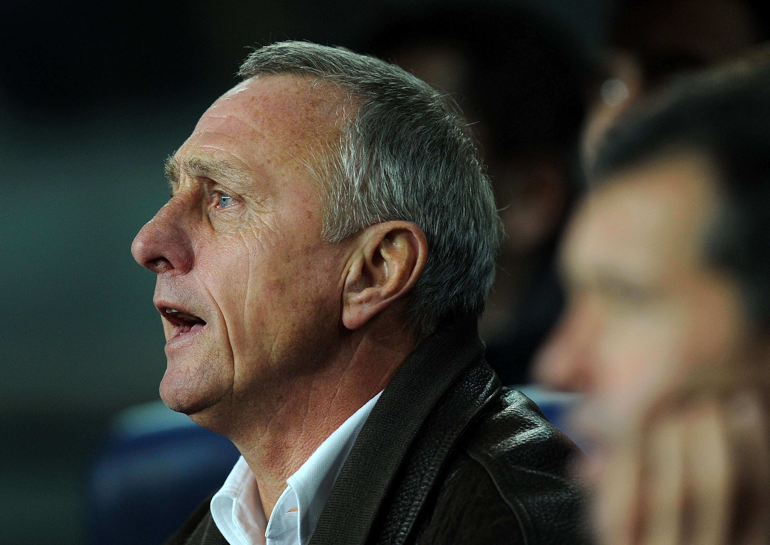 BARCELONA, SPAIN - DECEMBER 22:  Head coach Johan Cruyff of Catalunya reacts to his players during the international friendly match between Catalunya and Argentina at the Camp Nou stadium on December 22, 2009 in Barcelona, Spain. Catalunya won the match 4