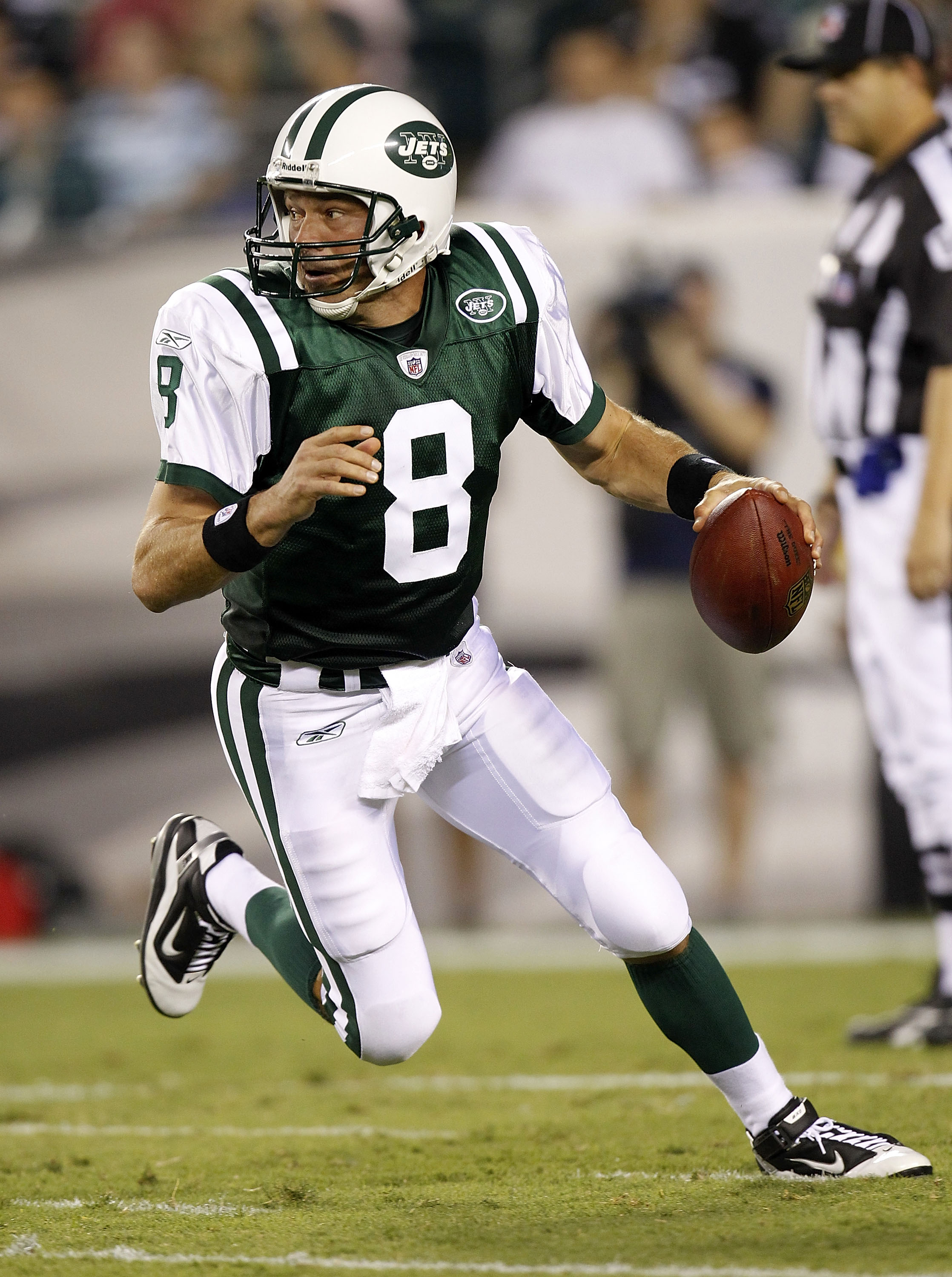 PHILADELPHIA - SEPTEMBER 02:  Mark Brunell #8 of the New York Jets rolls out during a preseason game against the Philadelphia Eagles at Lincoln Financial Field on September 2, 2010 in Philadelphia, Pennsylvania.  (Photo by Jeff Zelevansky/Getty Images)