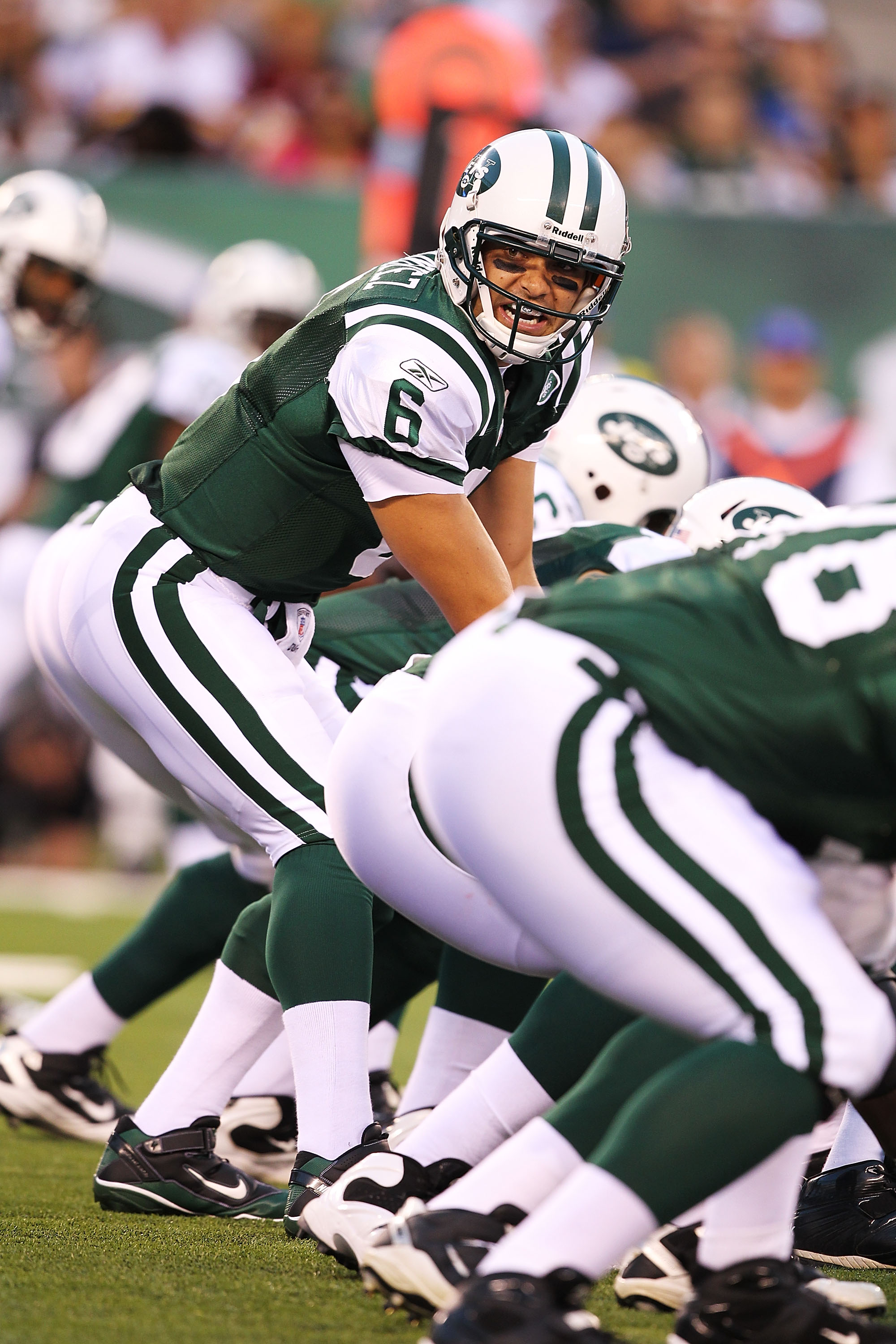 EAST RUTHERFORD, NJ - AUGUST 27: Mark Sanchez #6 of the New York Jets in action against the Washington Redskins during their preseason game on August 27, 2010 at the New Meadowlands Stadium in East Rutherford, New Jersey. (Photo by Al Bello/Getty Imag EAST RUTHERFORD, NJ - AUGUST 27: Mark Sanchez #6 of the New York Jets in action against the Washington Redskins during their preseason game on August 27, 2010 at the New Meadowlands Stadium in East Rutherford, New Jersey. (Photo by Al Bello/Getty Imag