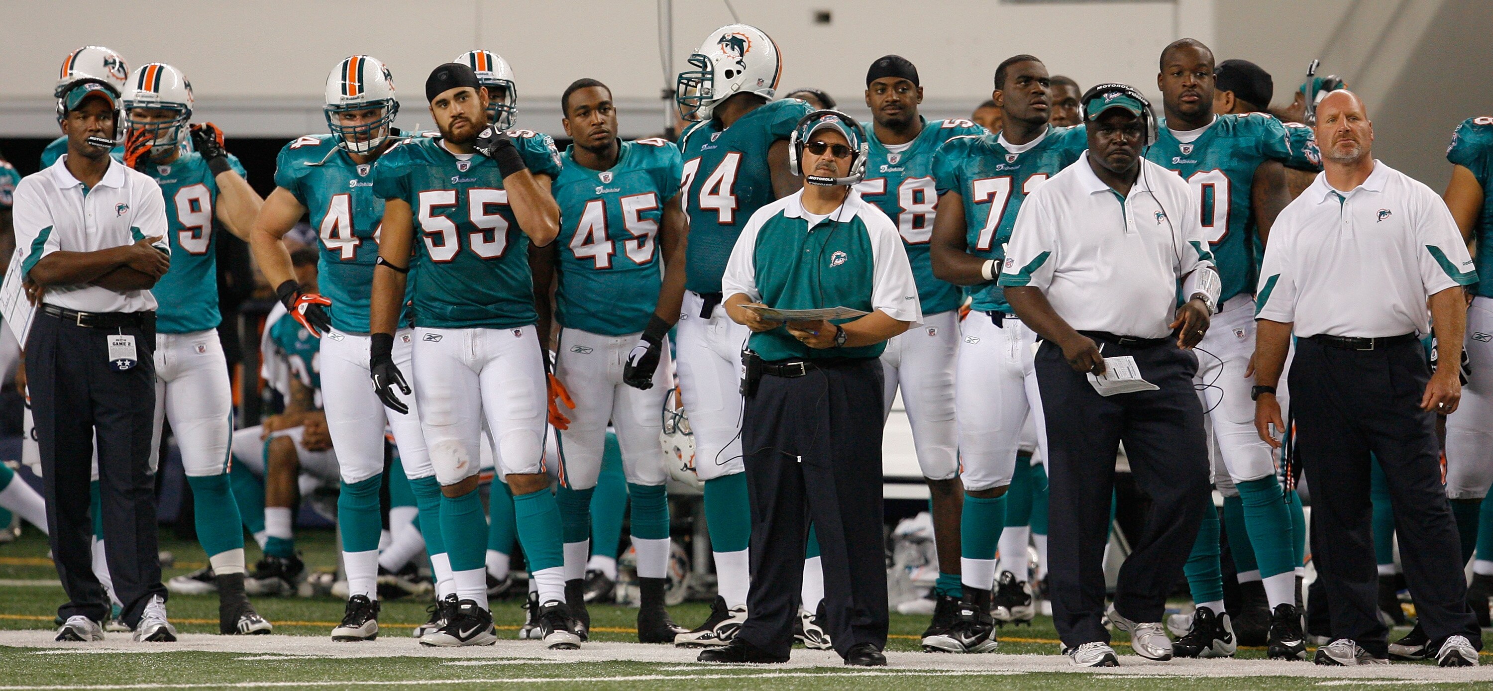 ARLINGTON, TX - SEPTEMBER 02: Miami Dophins head coach Tony Sparano leads his team against the Dallas Cowboys at Cowboys Stadium on September 2, 2010 in Arlington, Texas. (Photo by Tom Pennington/Getty Images)