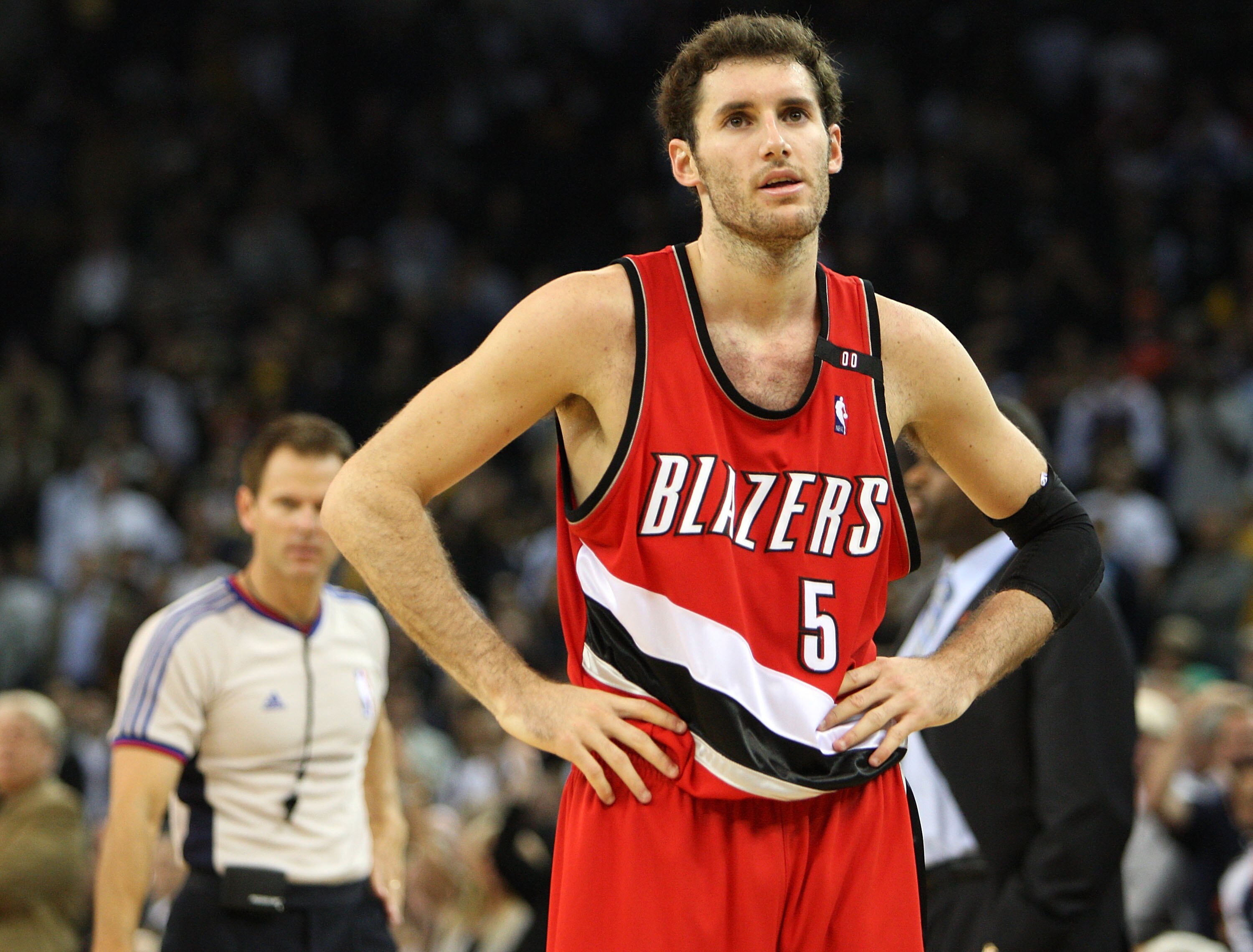 OAKLAND, CA - NOVEMBER 18: Rudy Fernandez #5 of the Portland Trail Blazers is called for a technical foul in the fourth quarter against the Golden State Warriors during an NBA game on November 18, 2008 at Oracle Arena in Oakland, California. NOTE TO USER: