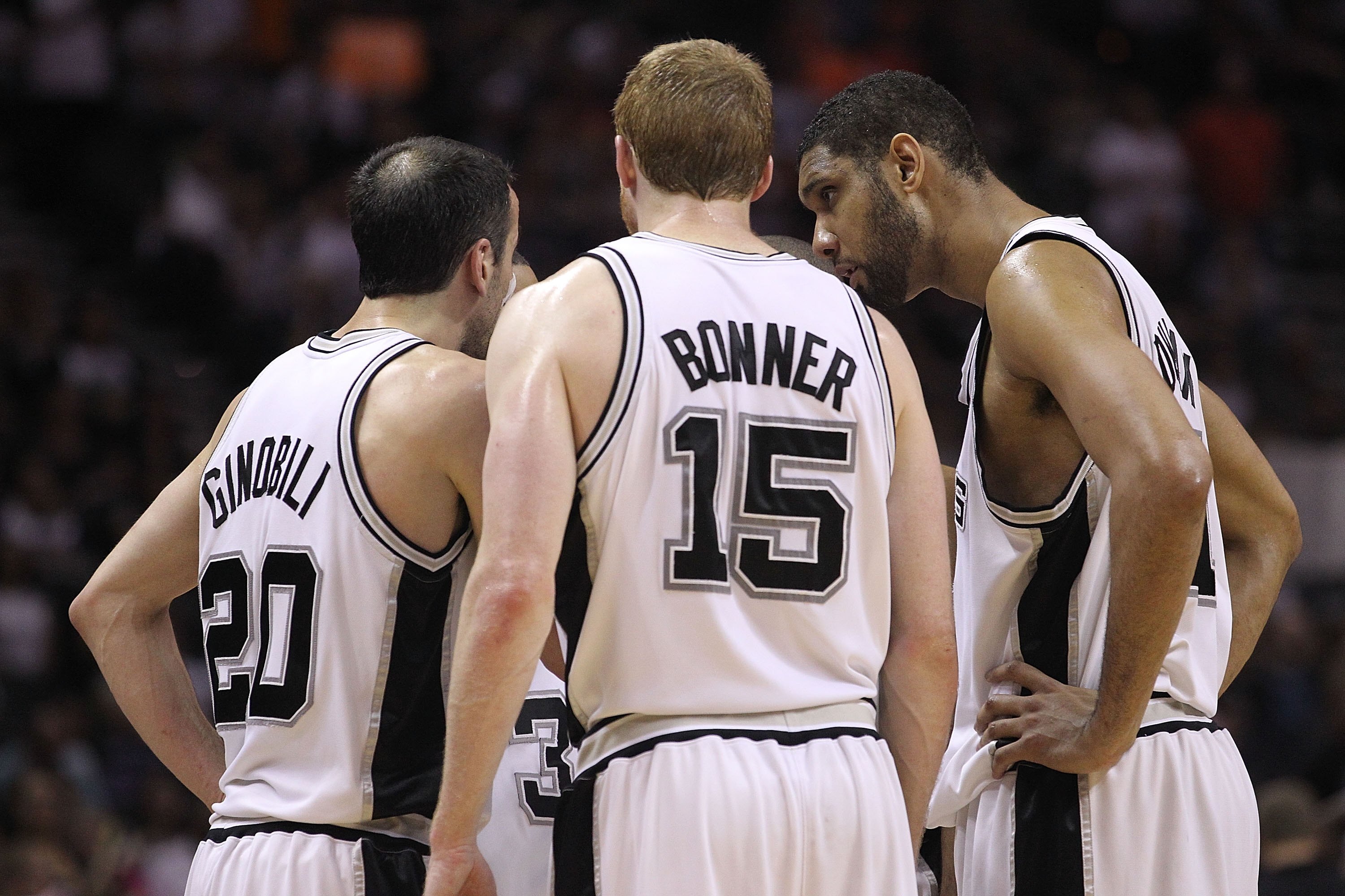 SAN ANTONIO - MAY 09:  Tim Duncan #21 and the San Antonio Spurs huddle in Game Four of the Western Conference Semifinals during the 2010 NBA Playoffs at AT&T Center on May 9, 2010 in San Antonio, Texas. NOTE TO USER: User expressly acknowledges and agrees