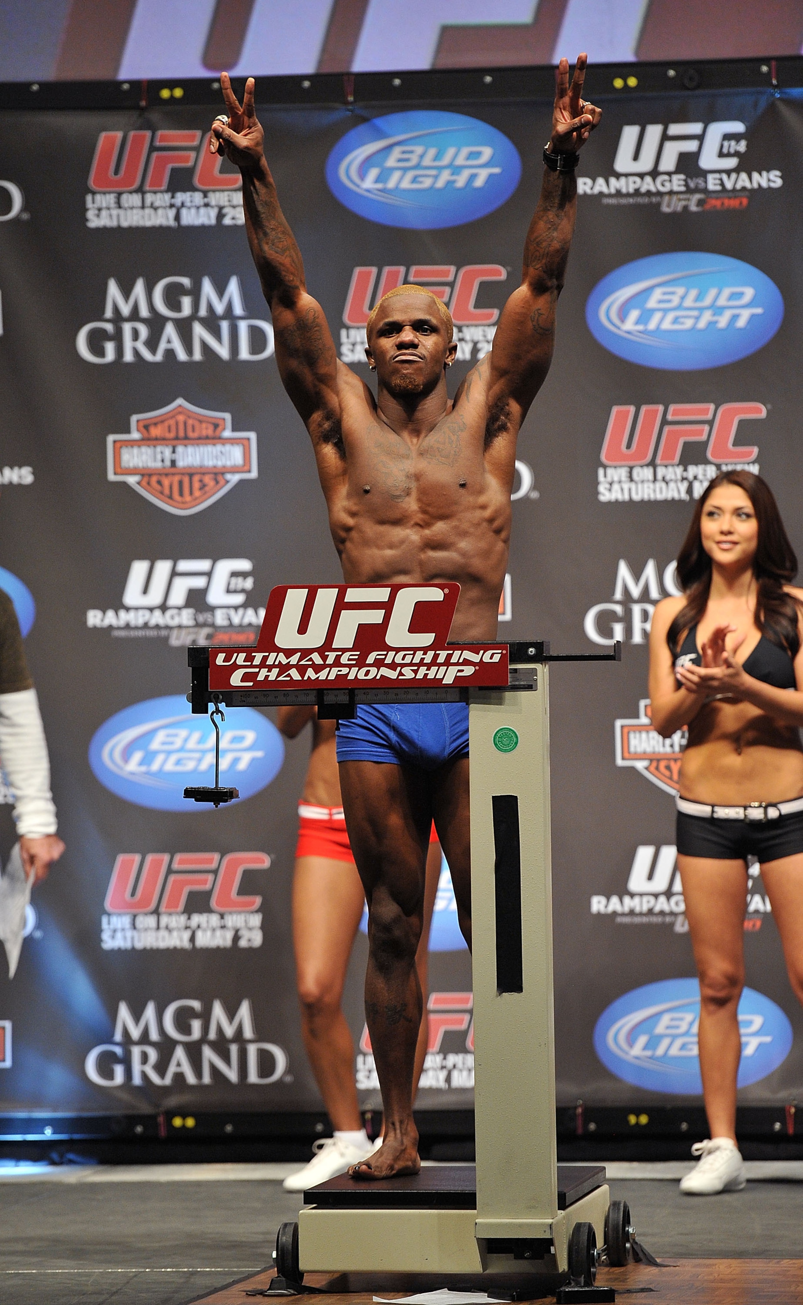 LAS VEGAS - MAY 28:  UFC fighter Melvin Guillard weighs in for his fight against UFC fighter Waylon Lowe at UFC 114: Rampage versus Rashad at the Mandalay Bay Hotel on May 28, 2010 in Las Vegas, Nevada.  (Photo by Jon Kopaloff/Getty Images)