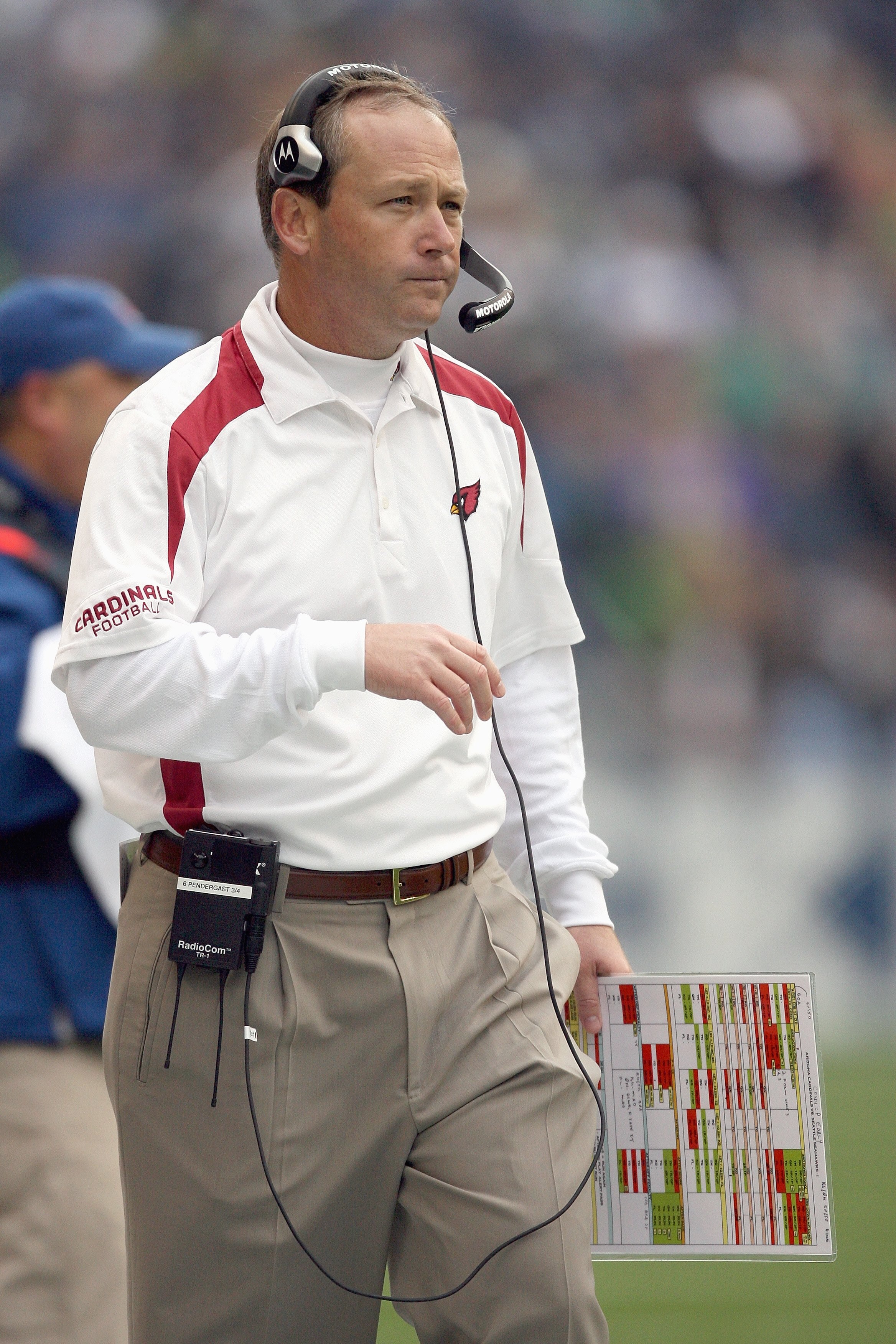 SEATTLE - NOVEMBER 16:  Defensive Coordinator Clancy Pendergast of the Arizona Cardinals watches the action during the game against the Seattle Seahawks on November 16, 2008 at Qwest Field in Seattle, Washington. (Photo by Otto Greule Jr/Getty Images)