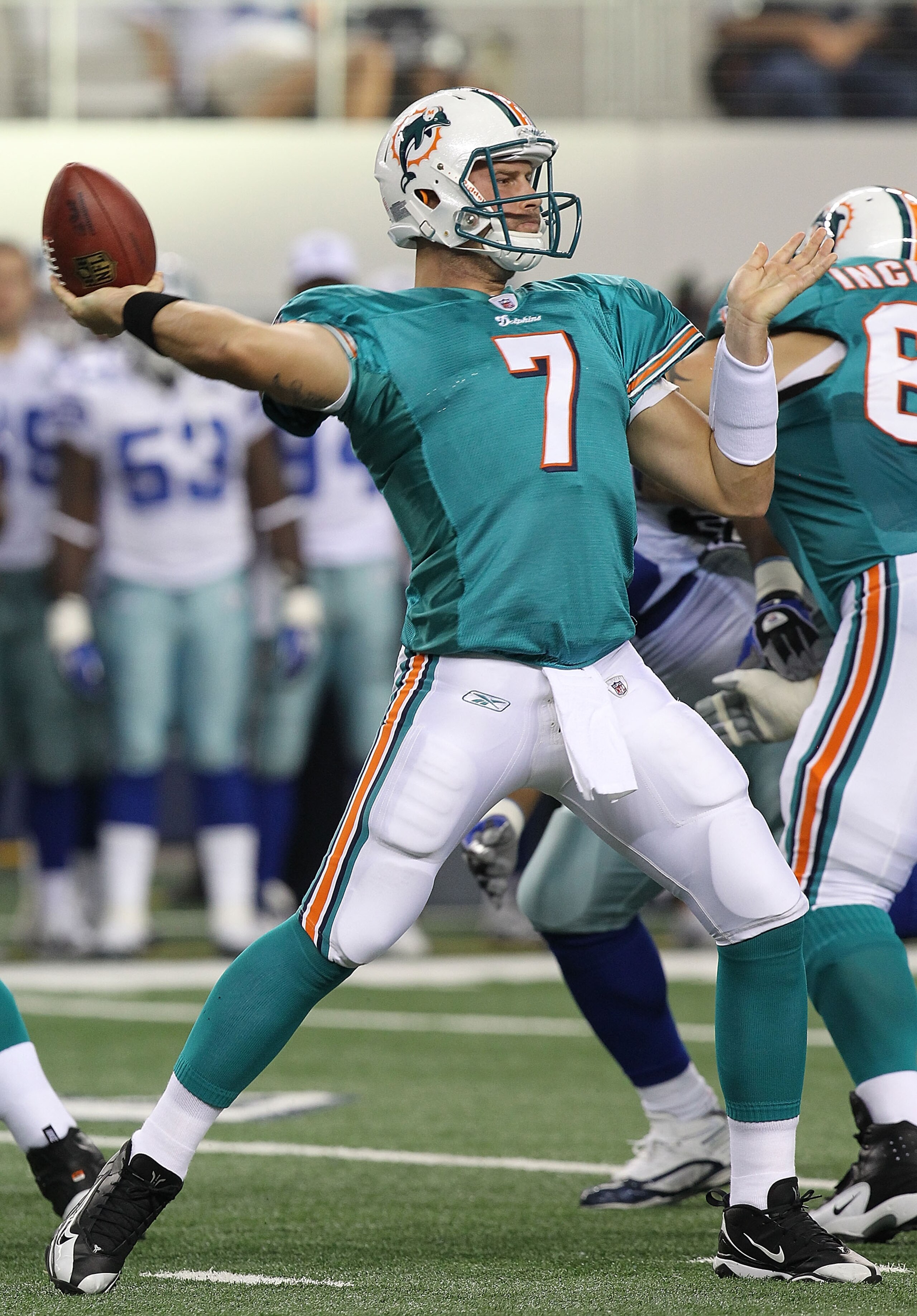 ARLINGTON, TX - SEPTEMBER 02:  Quarterback Chad Henne #7 of the Miami Dolphins drops back to pass against the Dallas Cowboys during a preseason game at Cowboys Stadium on September 2, 2010 in Arlington, Texas.  (Photo by Ronald Martinez/Getty Images)