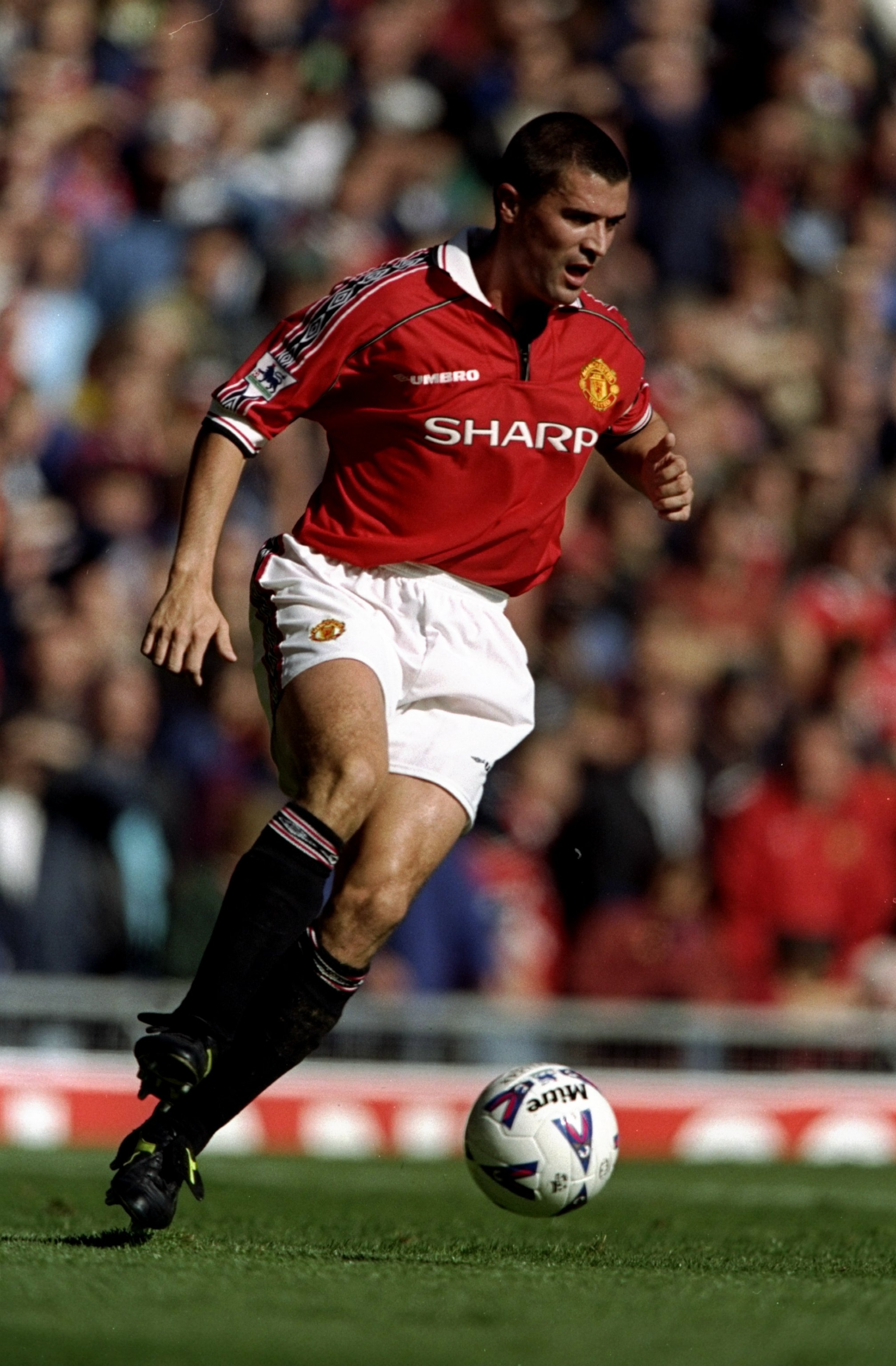 12 Sep 1998:  Roy Keane of Manchester United on the ball during the FA Carling Premiership match against Coventry City at Old Trafford in Manchester, England. United won 2-0. \ Mandatory Credit: Ben Radford /Allsport
