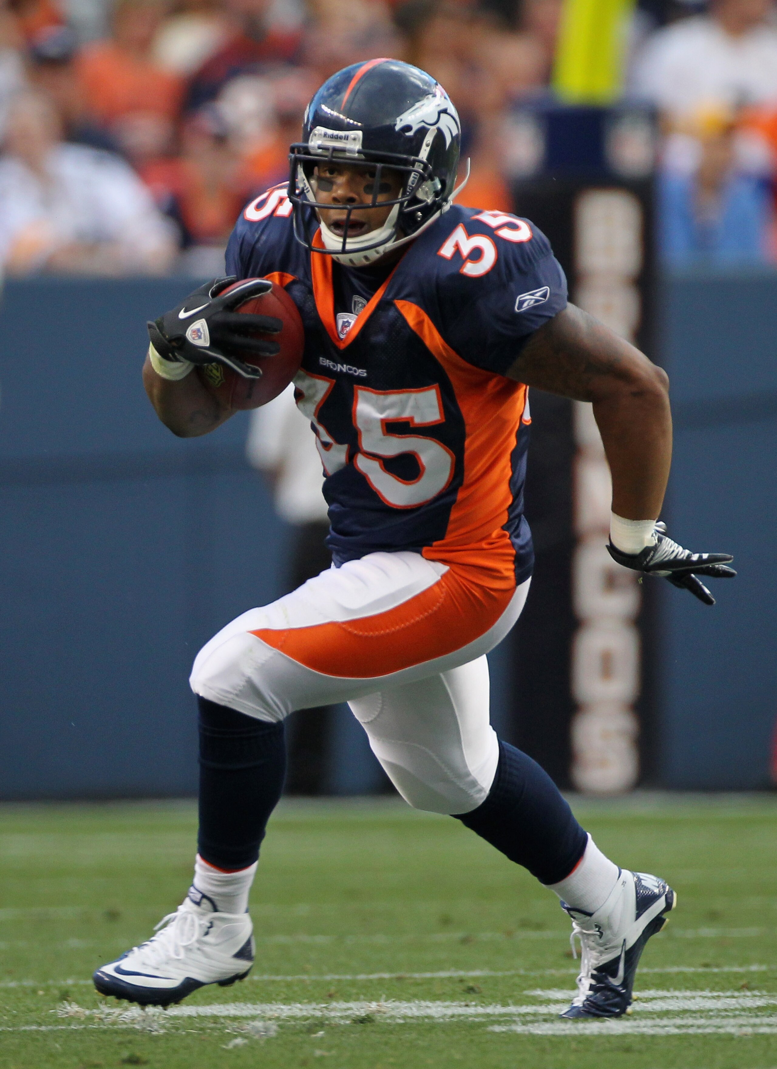 DENVER - AUGUST 29:  Running back Lance Ball #35 of the Denver Broncos rushes the ball against the Pittsburgh Steelers during preseason NFL action at INVESCO Field at Mile High on August 29, 2010 in Denver, Colorado.  (Photo by Doug Pensinger/Getty Images