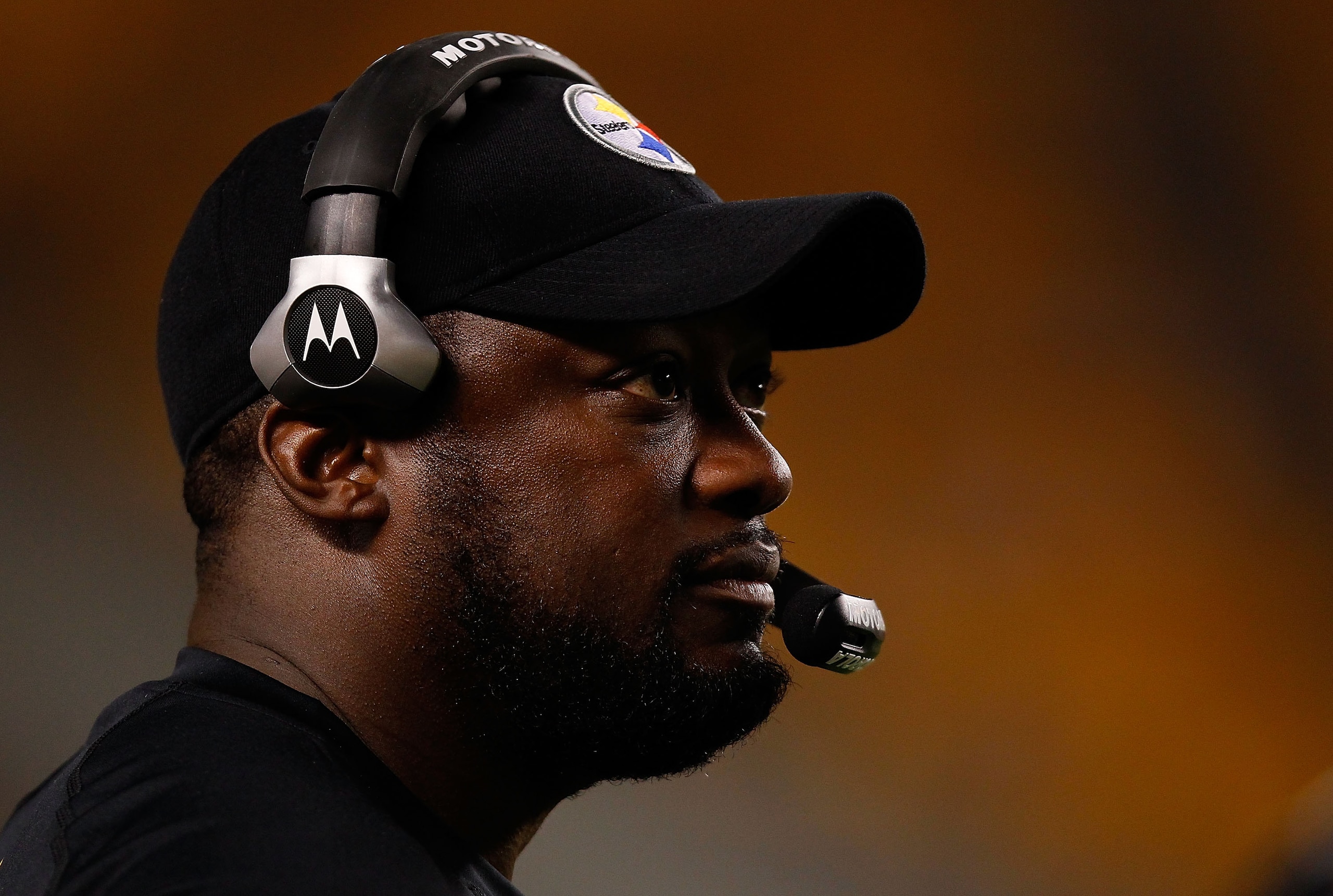 PITTSBURGH - SEPTEMBER 02:  Head coach Mike Tomlin of the Pittsburgh Steelers watches his team play against the Carolina Panthers during the preseason game on September 2, 2010 at Heinz Field in Pittsburgh, Pennsylvania.  (Photo by Jared Wickerham/Getty I